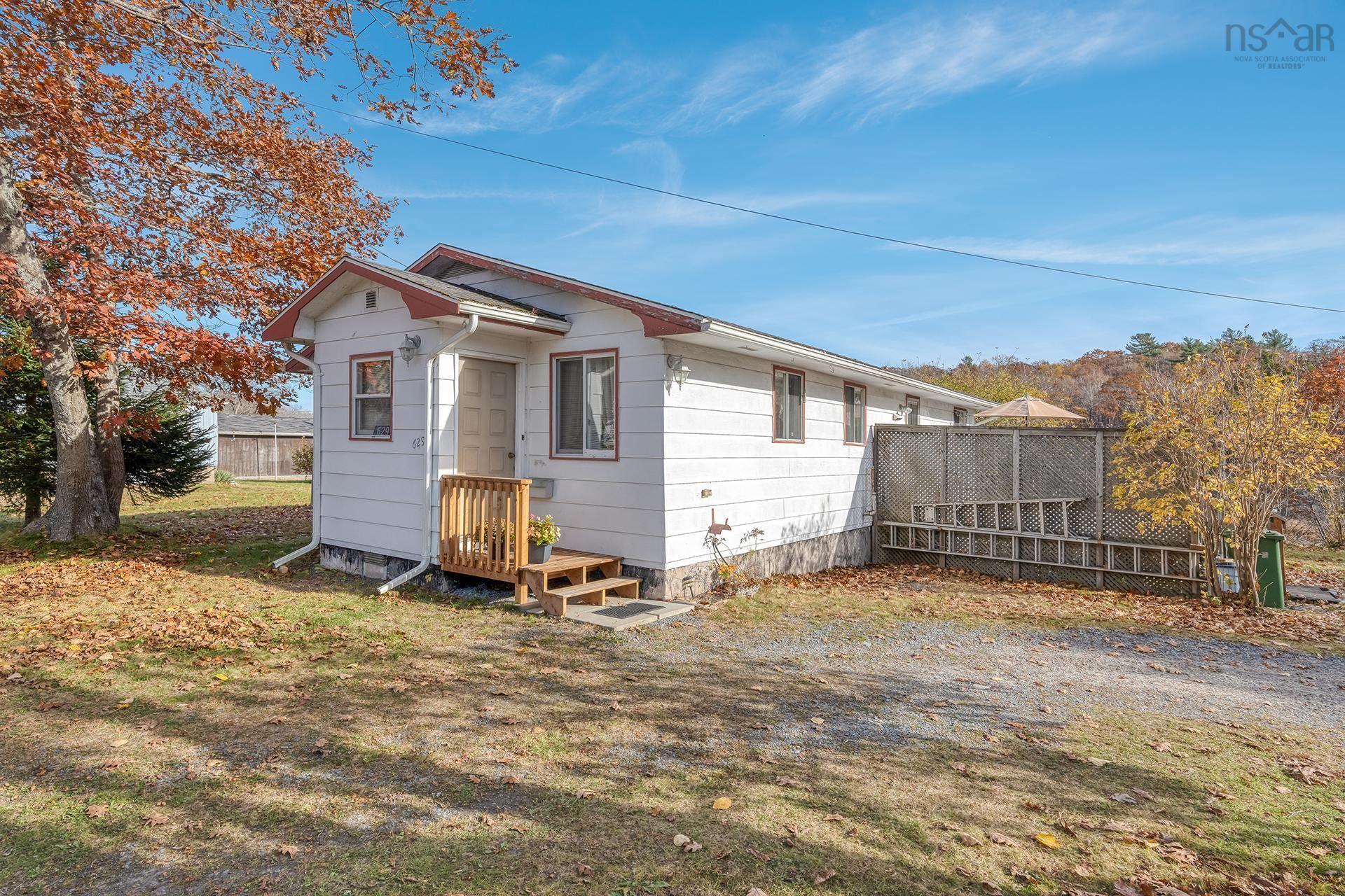 621 Rocky Lake, Bedford, NS, 3 Bedrooms Bedrooms, ,2 BathroomsBathrooms,Residential,For Sale,Rocky Lake,202426233