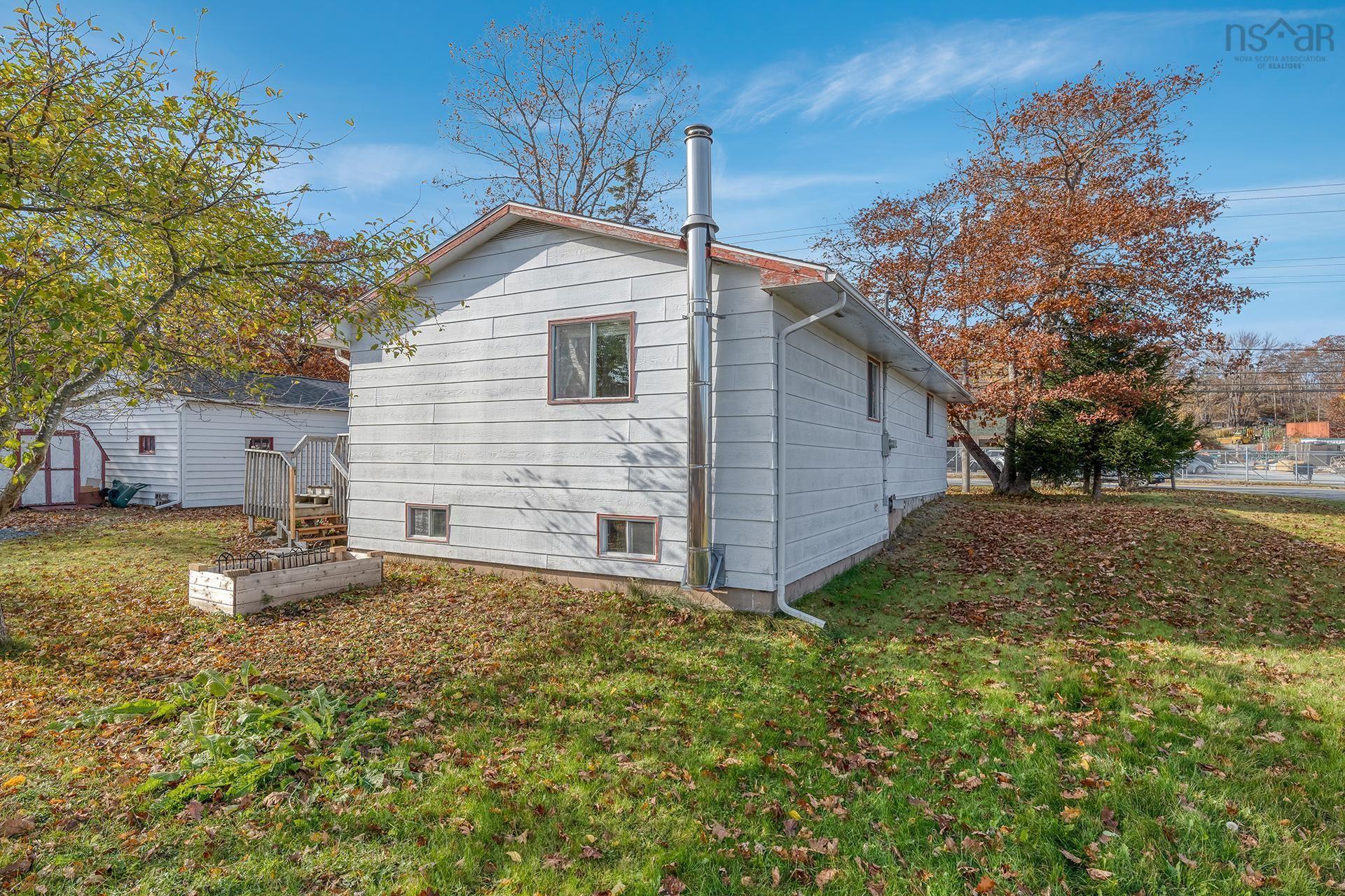 621 Rocky Lake, Bedford, NS, 3 Bedrooms Bedrooms, ,2 BathroomsBathrooms,Residential,For Sale,Rocky Lake,202426233