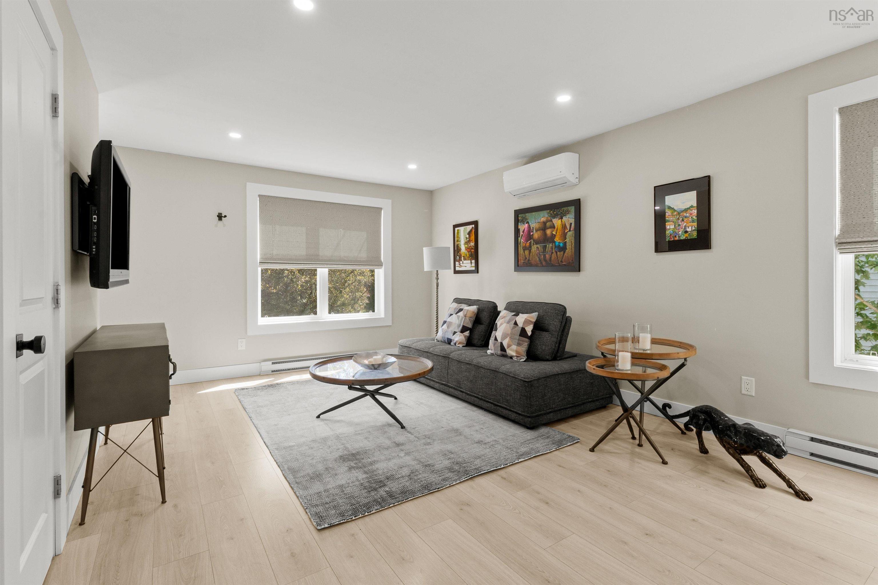 104 Roy, Bedford, NS, 3 Bedrooms Bedrooms, ,2 BathroomsBathrooms,Residential,For Sale,Roy,202516519