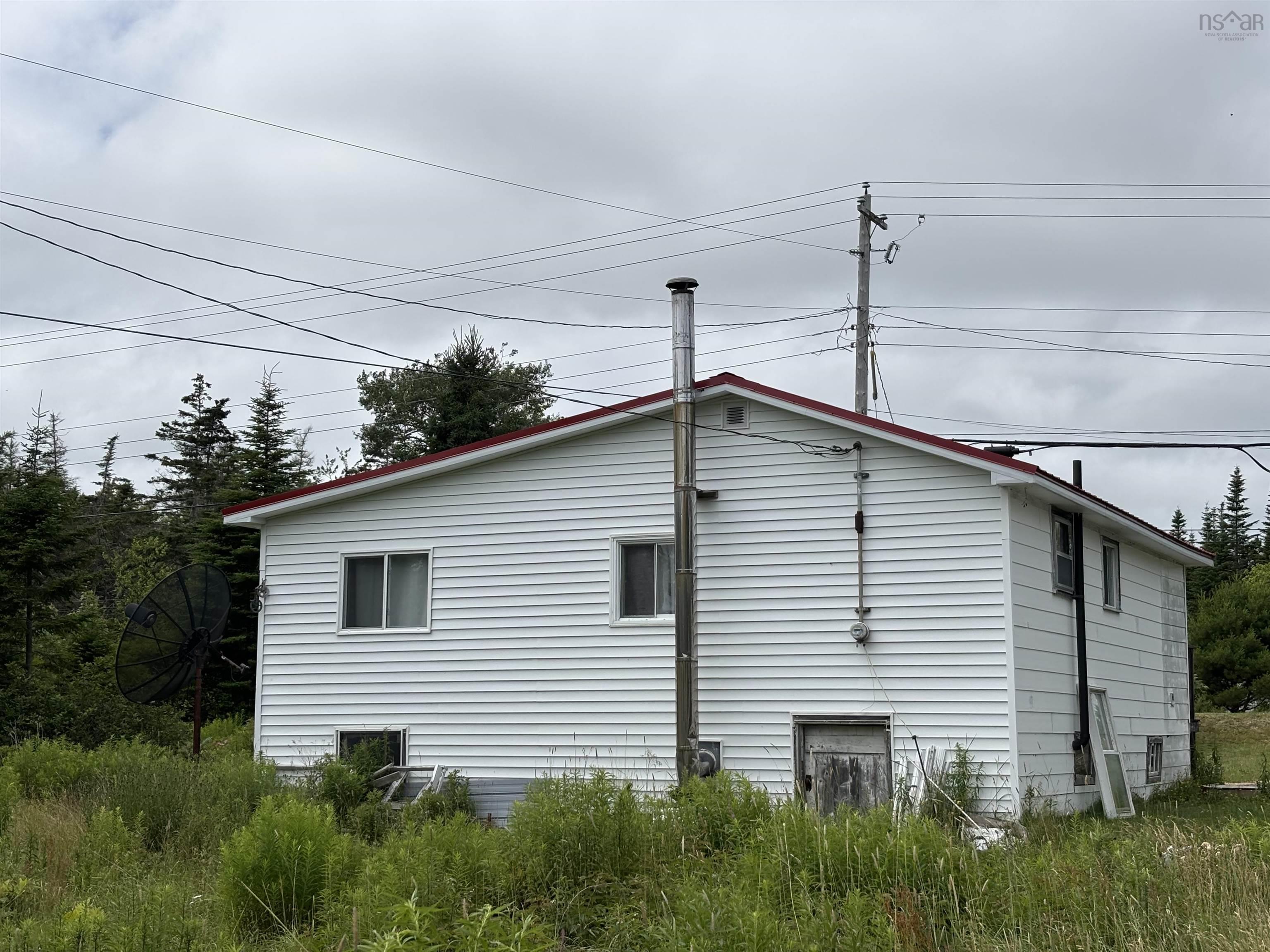 View of home's exterior
