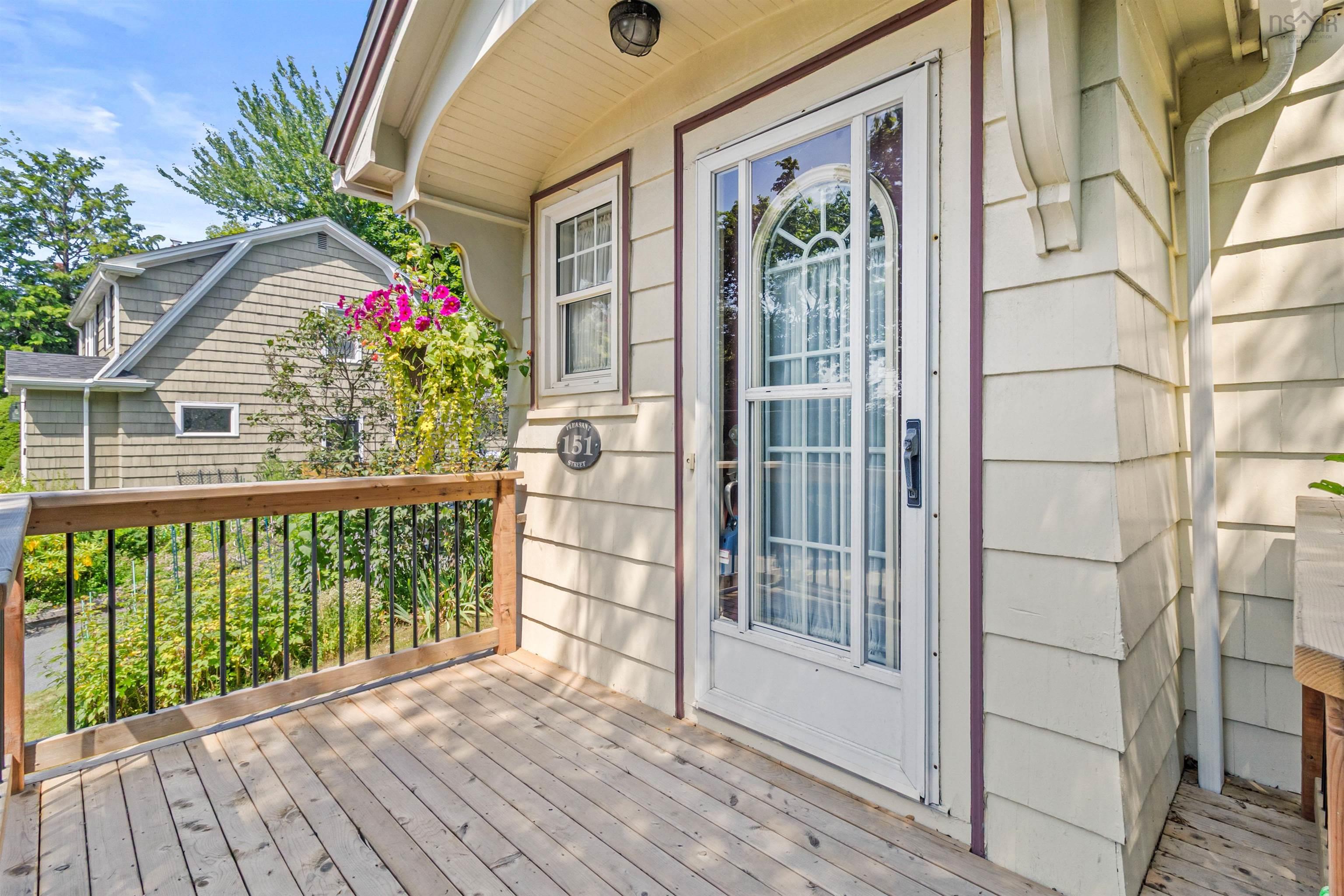 151 Pleasant, Dartmouth, NS, 3 Bedrooms Bedrooms, ,2 BathroomsBathrooms,Residential,For Sale,Pleasant,202519891