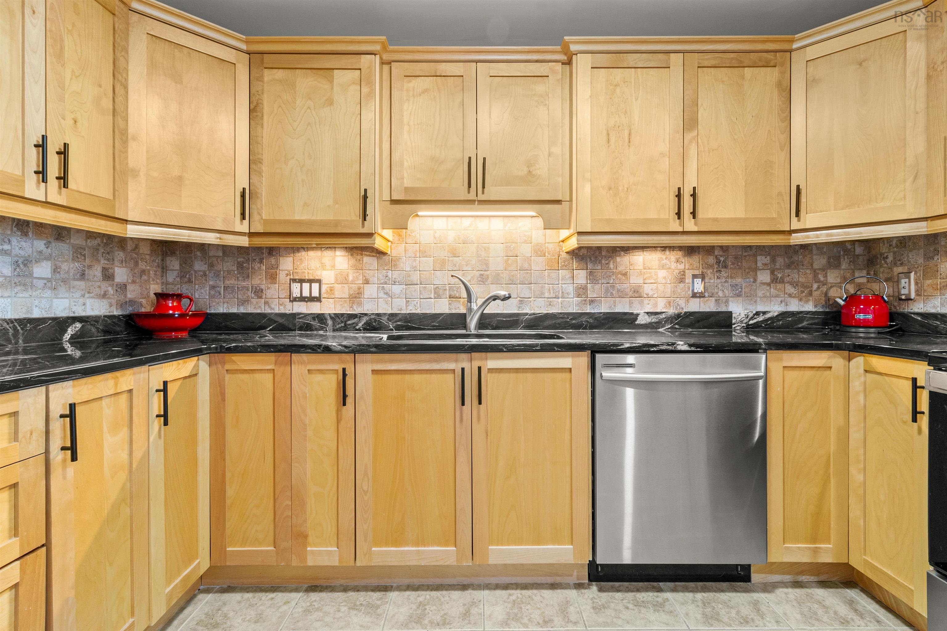 77 Russell Lake, Dartmouth, NS, 2 Bedrooms Bedrooms, ,2 BathroomsBathrooms,Residential,For Sale,Russell Lake,202520433