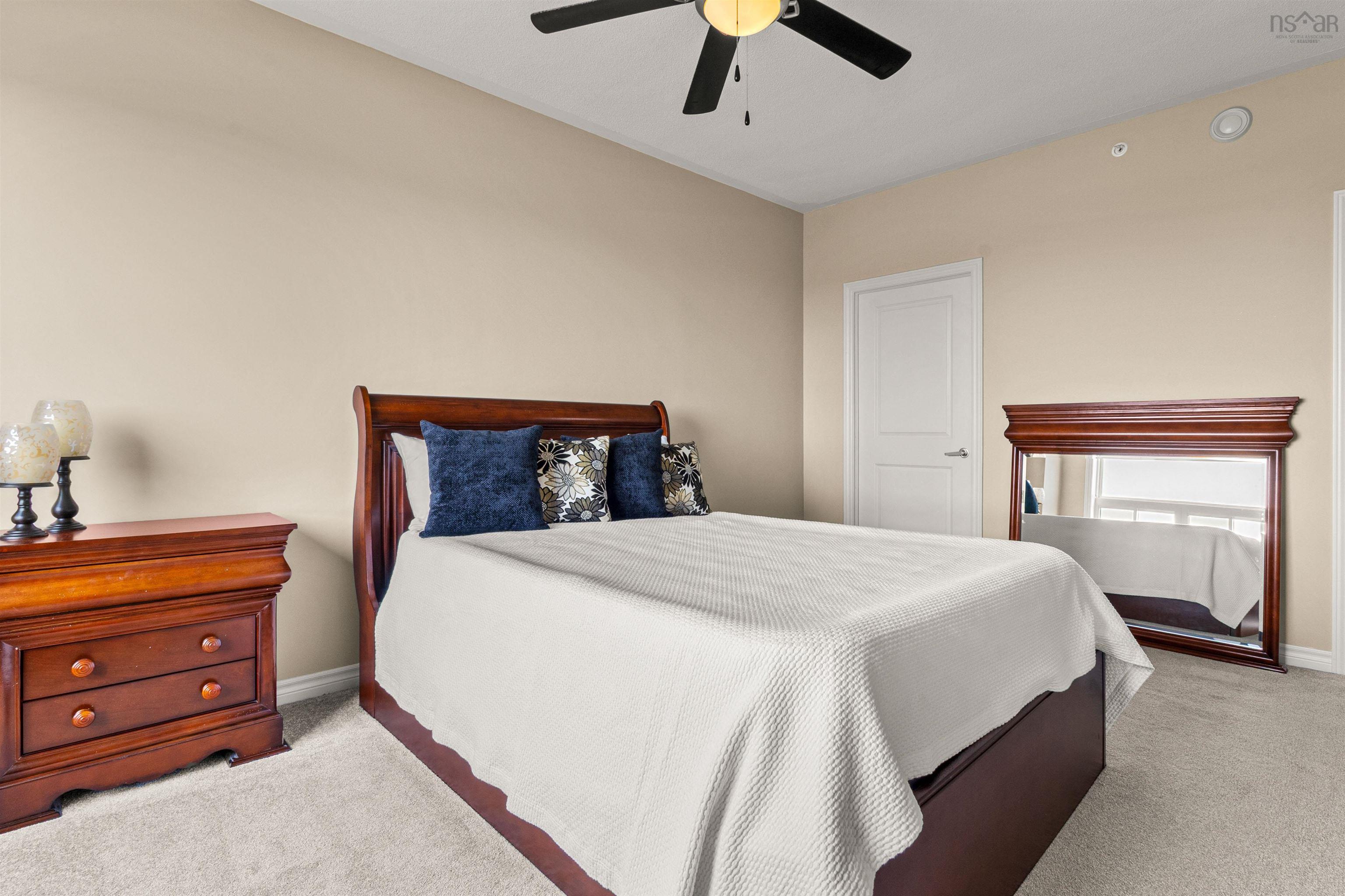 77 Russell Lake, Dartmouth, NS, 2 Bedrooms Bedrooms, ,2 BathroomsBathrooms,Residential,For Sale,Russell Lake,202520433