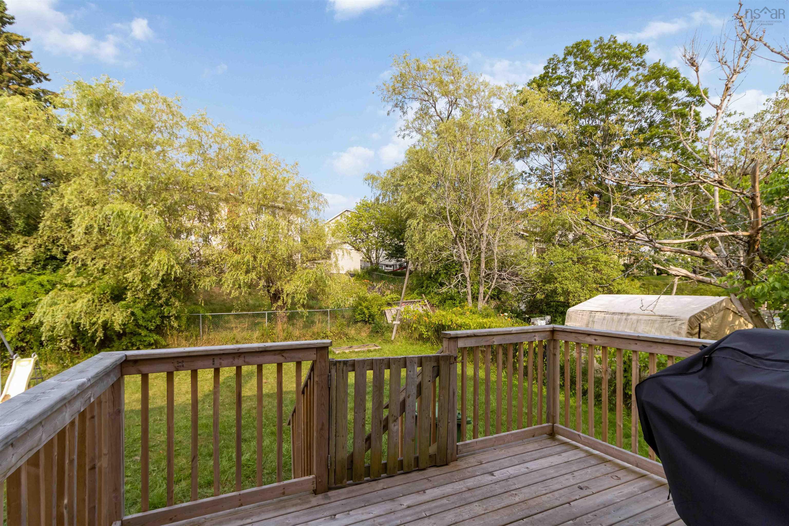 Deck with yard