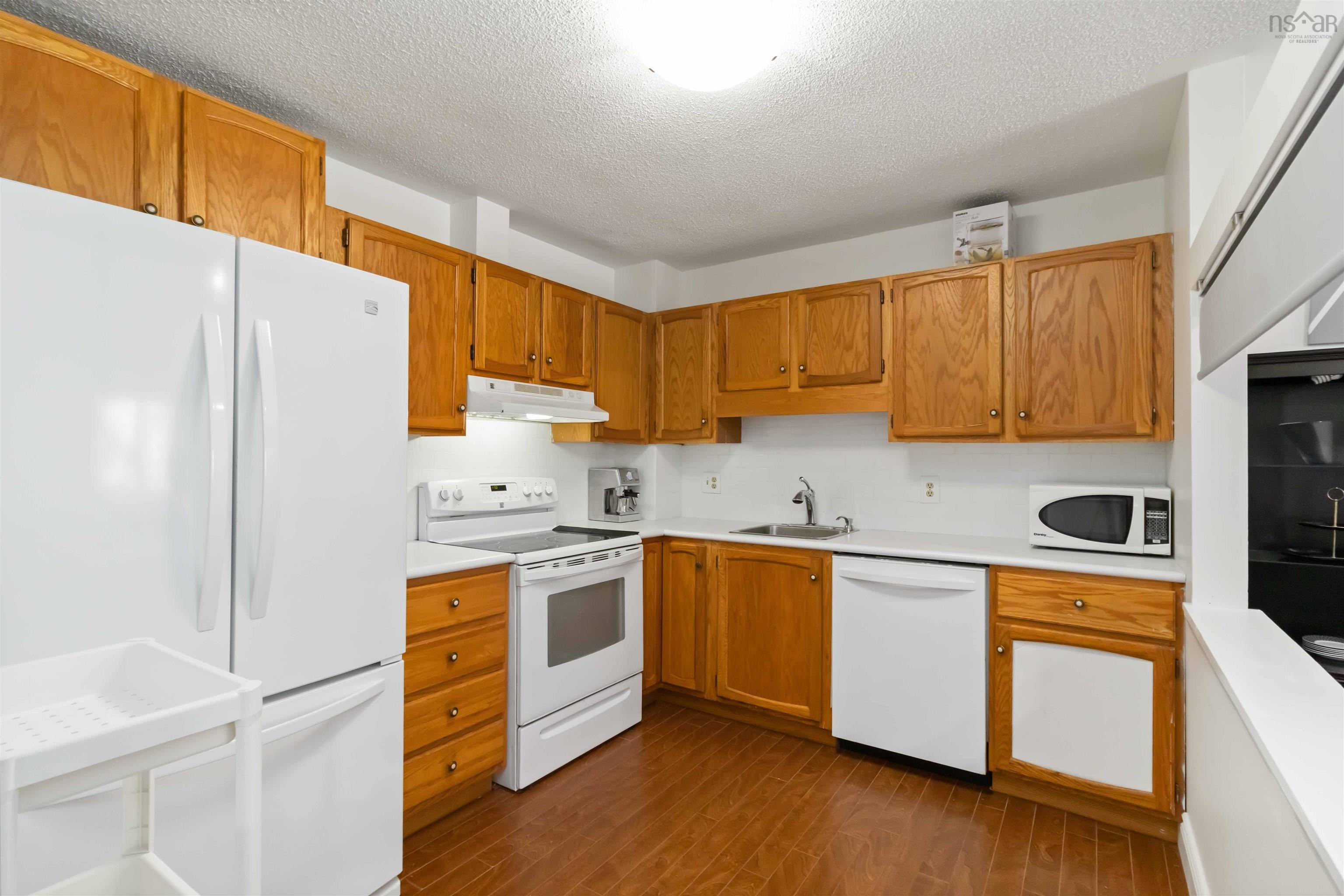 7 73 Collins Grove, Dartmouth, NS, 3 Bedrooms Bedrooms, ,2 BathroomsBathrooms,Residential,For Sale,Collins Grove,202521041