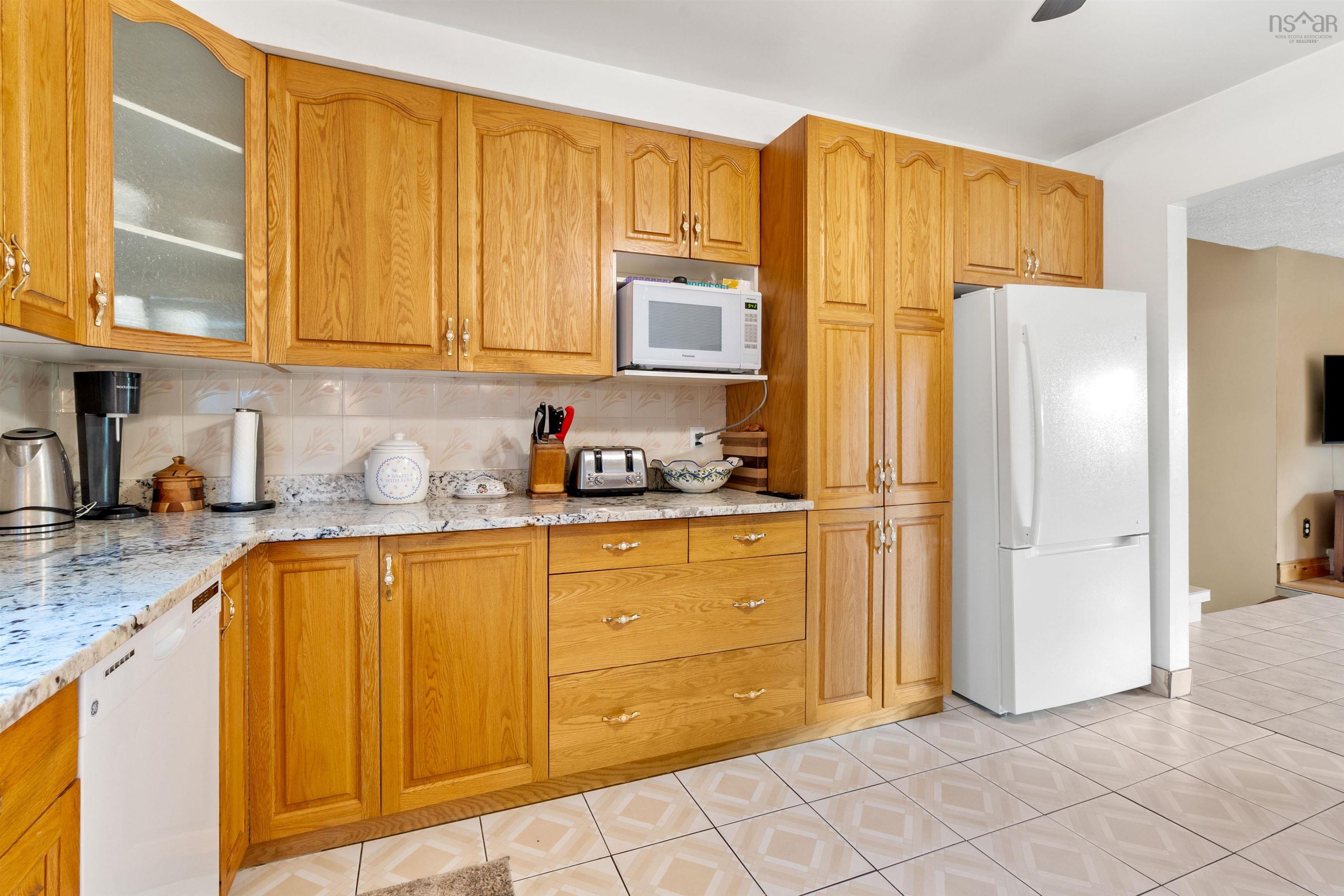 22 Parmbelle, Halifax, NS, 5 Bedrooms Bedrooms, ,3 BathroomsBathrooms,Residential,For Sale,Parmbelle,202521353