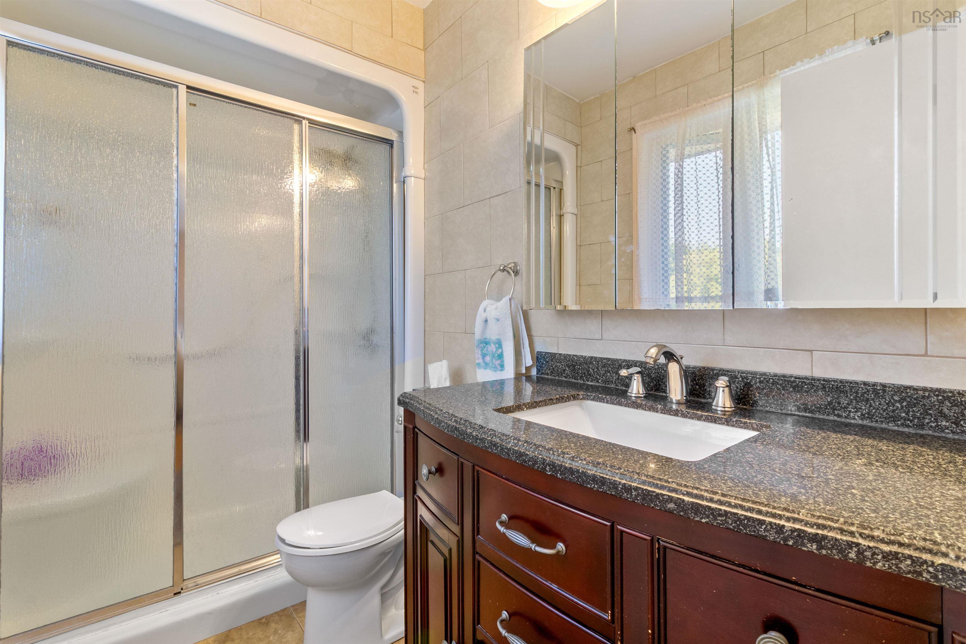 22 Parmbelle, Halifax, NS, 5 Bedrooms Bedrooms, ,3 BathroomsBathrooms,Residential,For Sale,Parmbelle,202521353