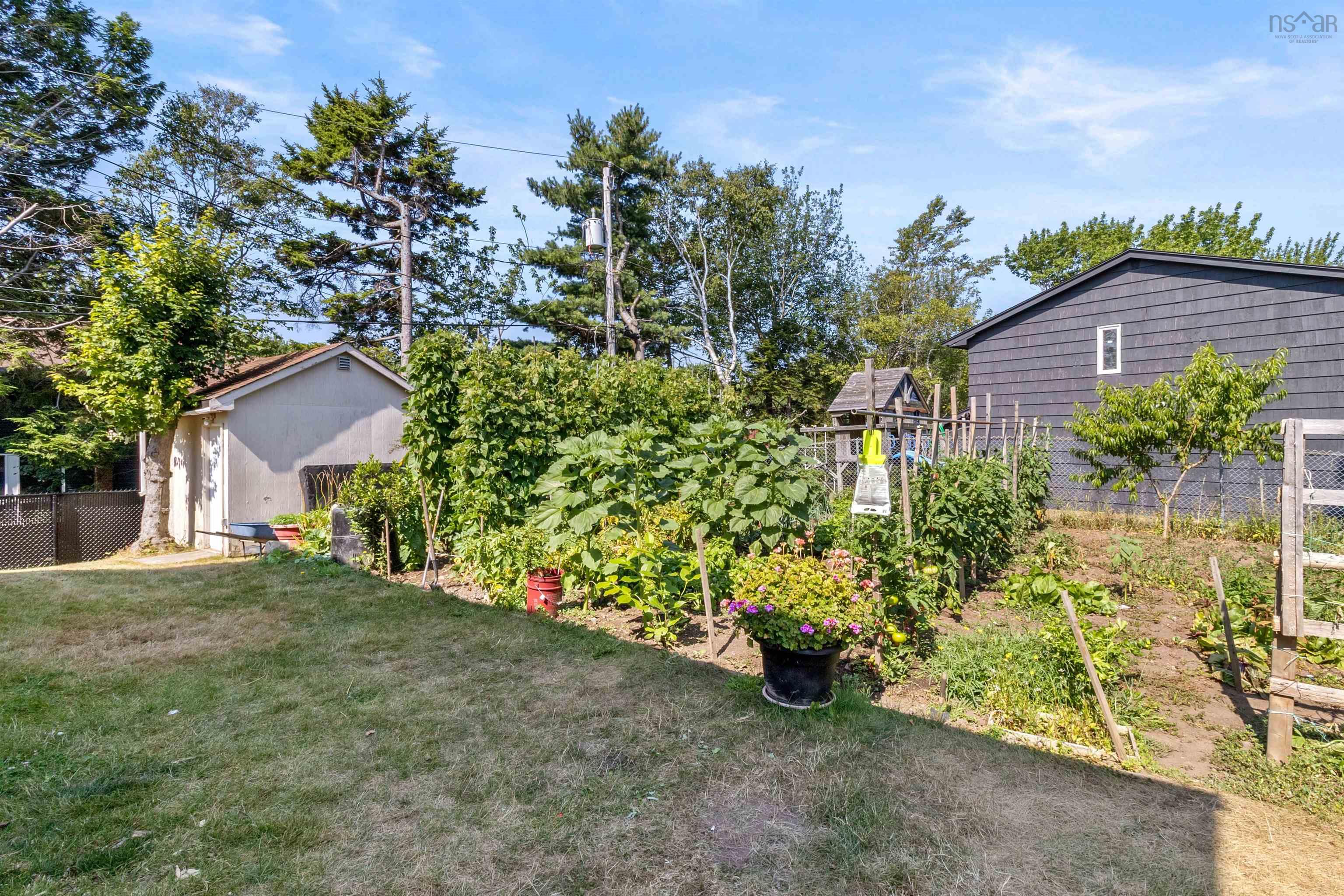 22 Parmbelle, Halifax, NS, 5 Bedrooms Bedrooms, ,3 BathroomsBathrooms,Residential,For Sale,Parmbelle,202521353
