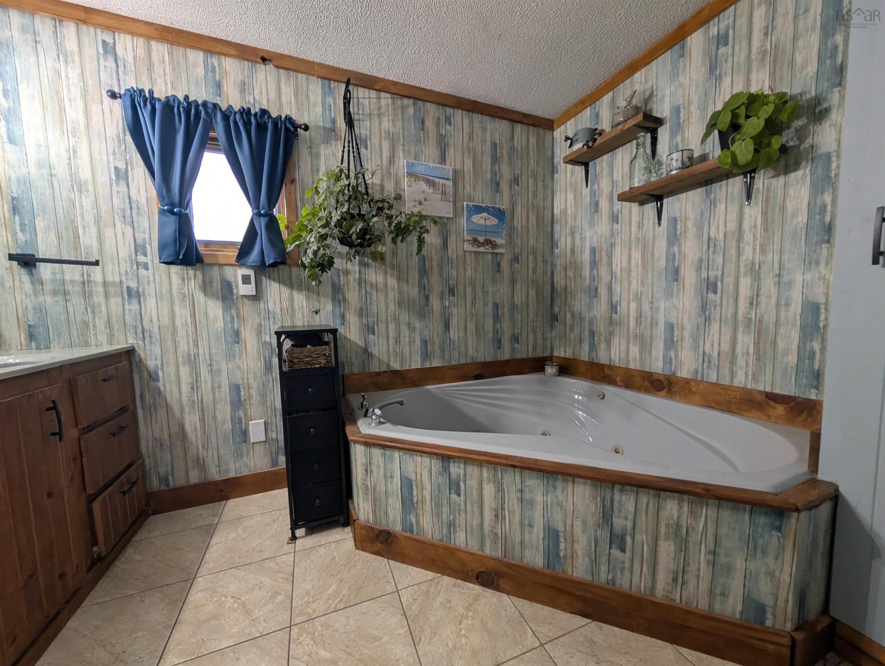 637 Highway 335, West Pubnico, NS, 3 Bedrooms Bedrooms, ,2 BathroomsBathrooms,Residential,For Sale,Highway 335,202525787