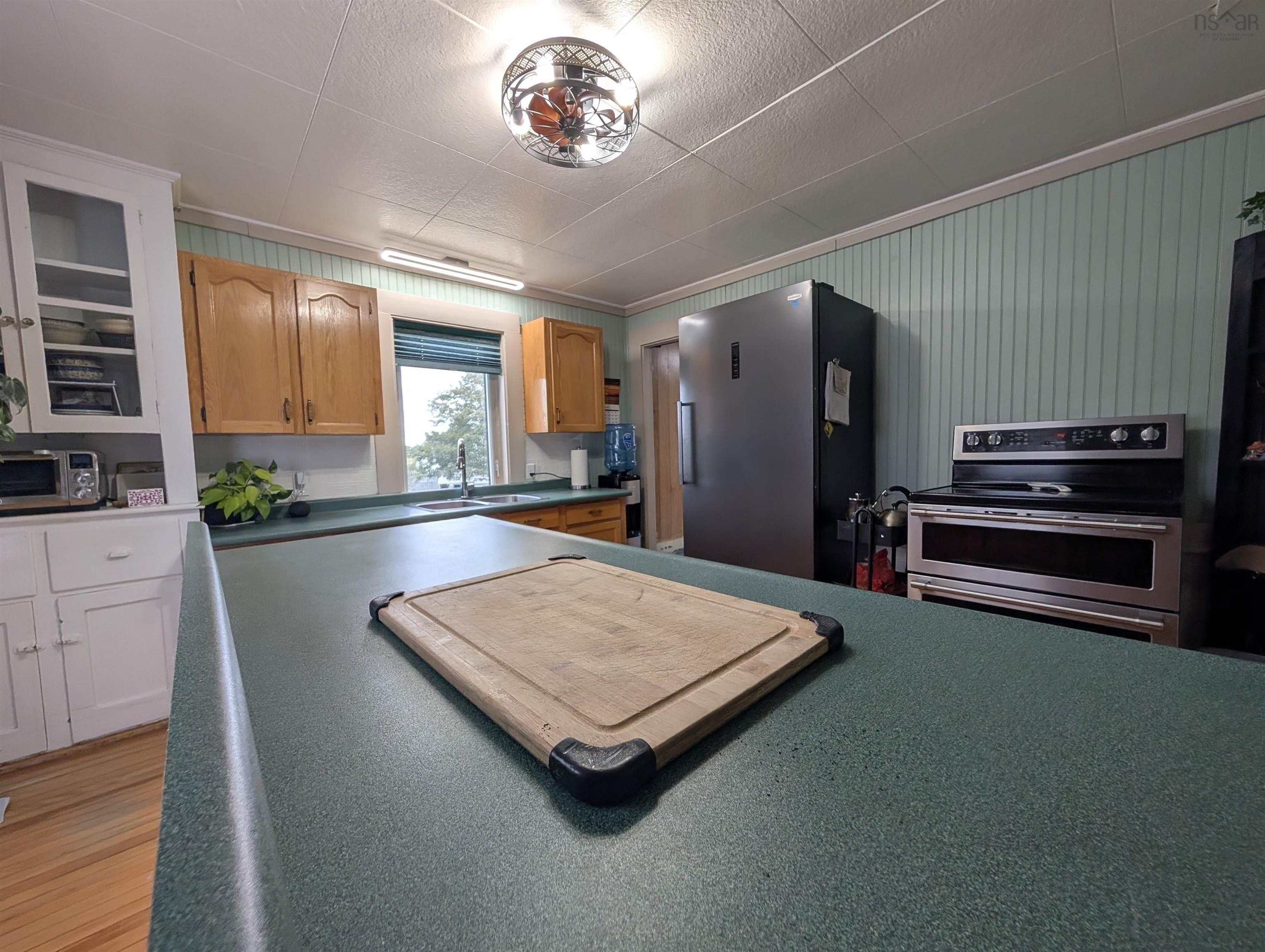 637 Highway 335, West Pubnico, NS, 3 Bedrooms Bedrooms, ,2 BathroomsBathrooms,Residential,For Sale,Highway 335,202525787