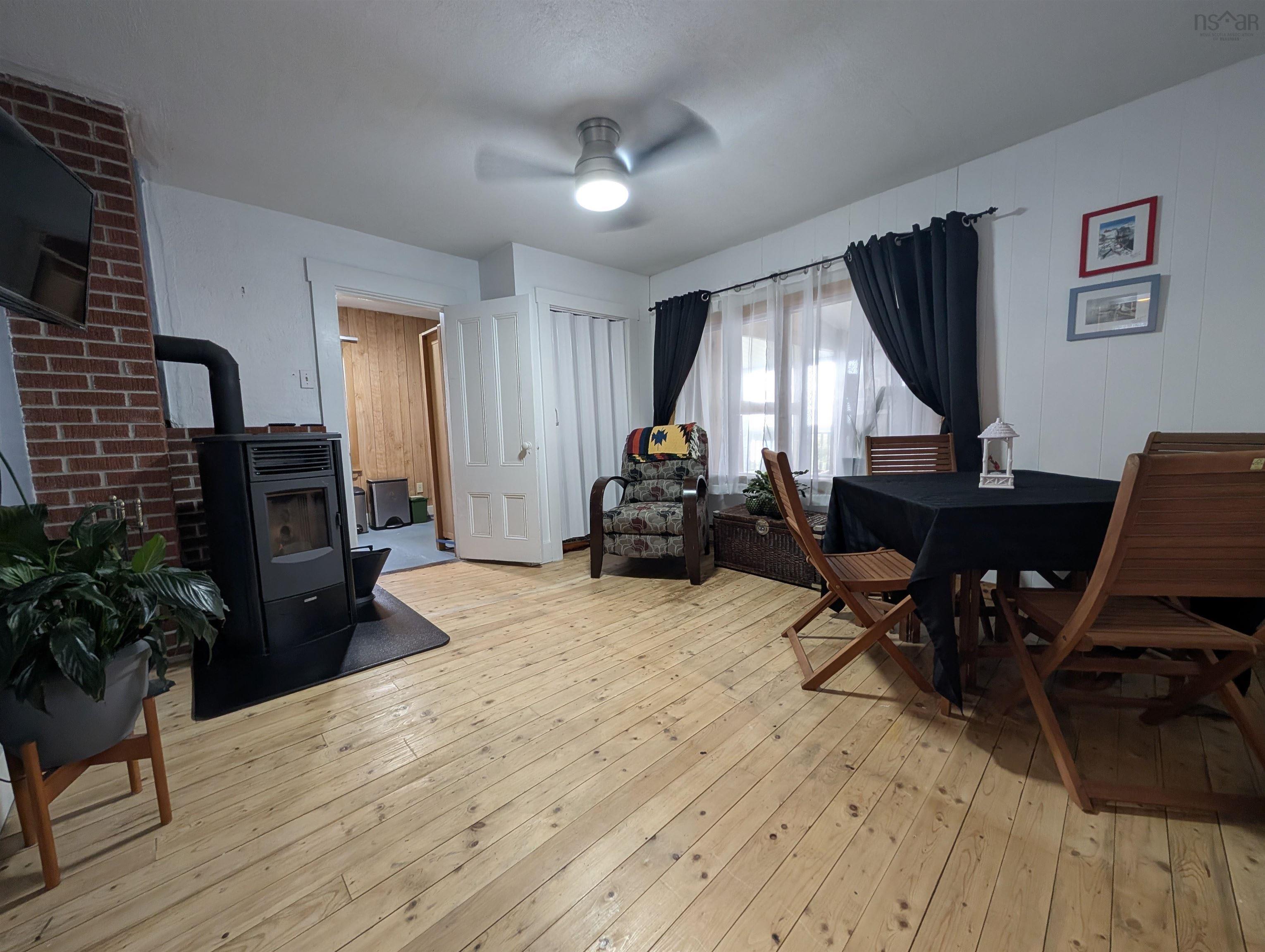 637 Highway 335, West Pubnico, NS, 3 Bedrooms Bedrooms, ,2 BathroomsBathrooms,Residential,For Sale,Highway 335,202525787