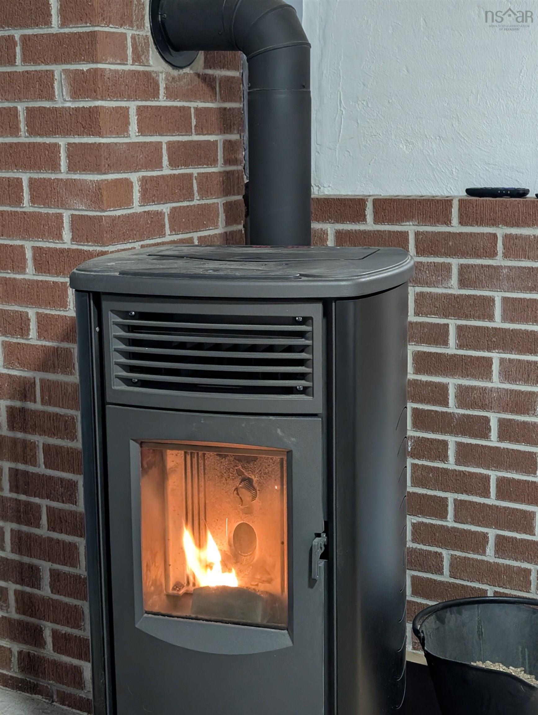 637 Highway 335, West Pubnico, NS, 3 Bedrooms Bedrooms, ,2 BathroomsBathrooms,Residential,For Sale,Highway 335,202525787