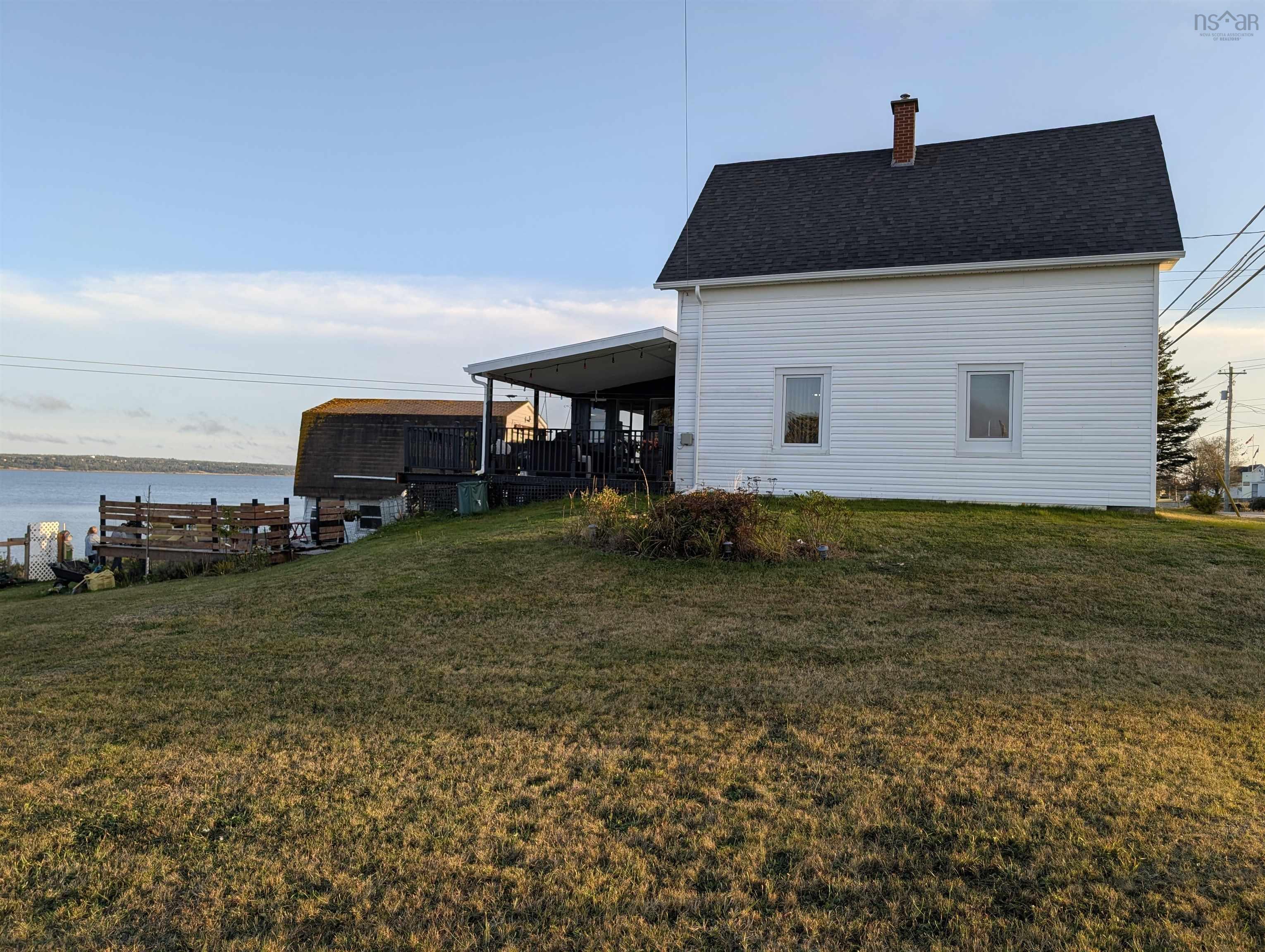 637 Highway 335, West Pubnico, NS, 3 Bedrooms Bedrooms, ,2 BathroomsBathrooms,Residential,For Sale,Highway 335,202525787