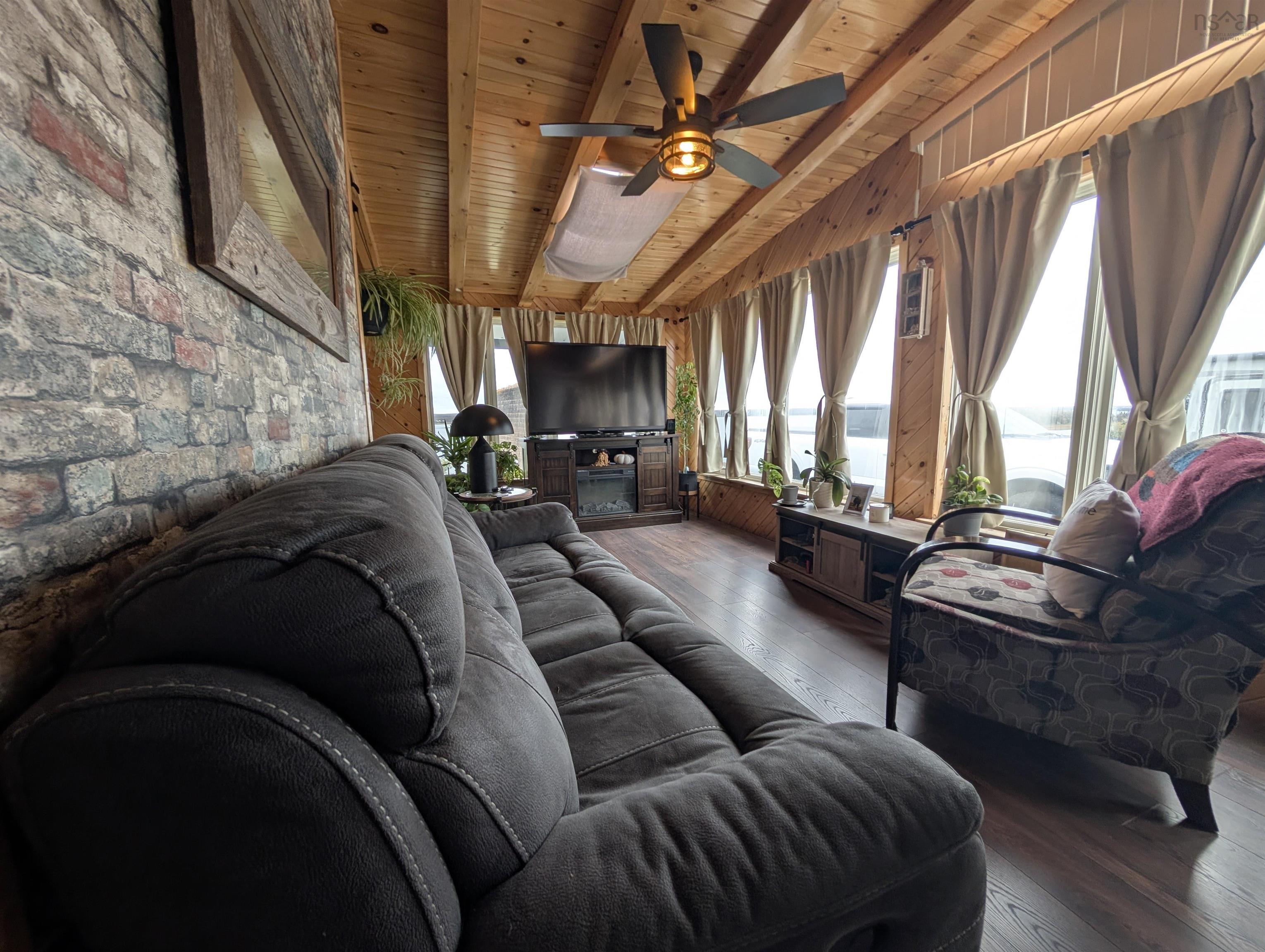 637 Highway 335, West Pubnico, NS, 3 Bedrooms Bedrooms, ,2 BathroomsBathrooms,Residential,For Sale,Highway 335,202525787