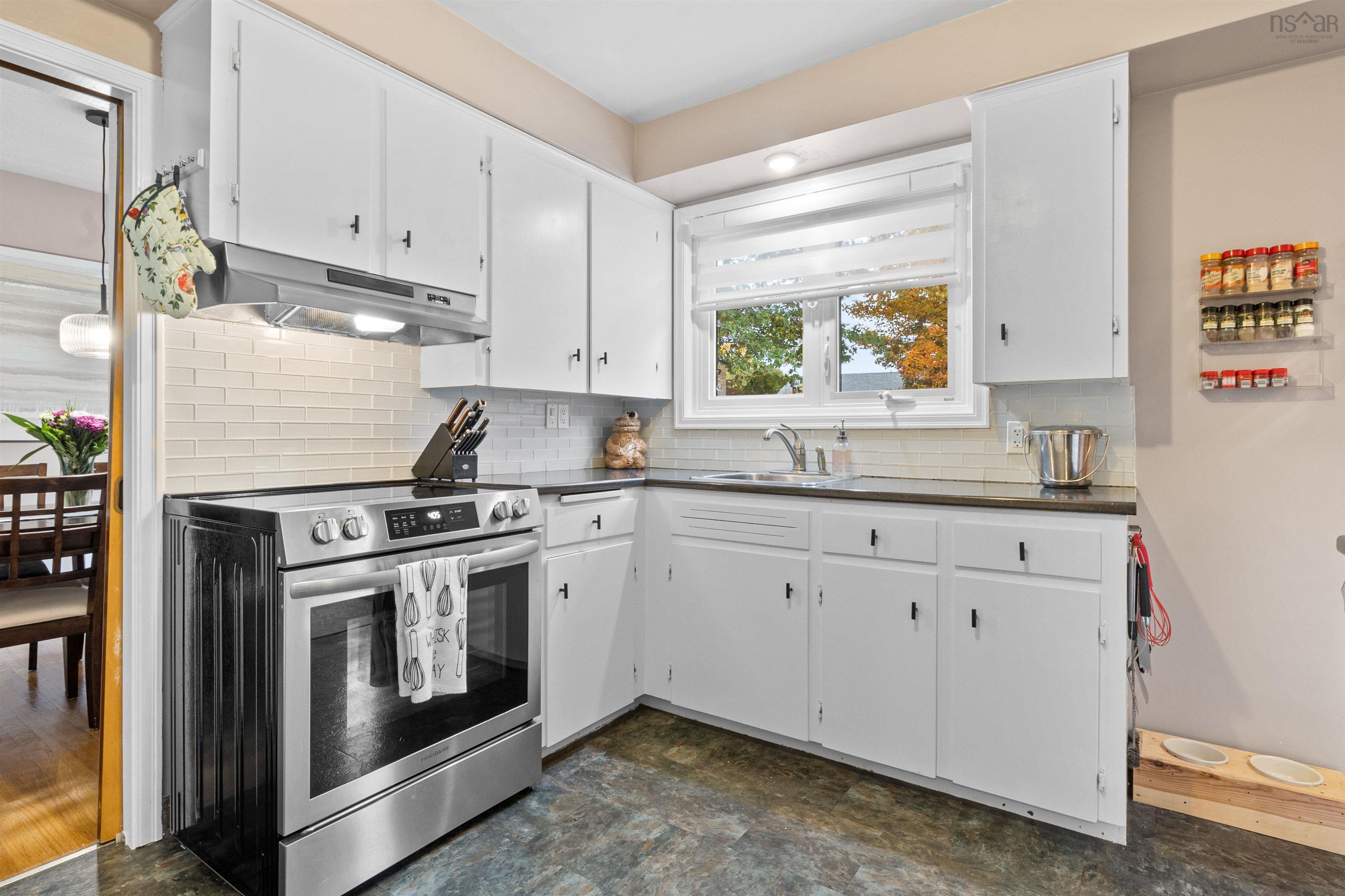 15 Laurier, Dartmouth, NS, 3 Bedrooms Bedrooms, ,2 BathroomsBathrooms,Residential,For Sale,Laurier,202526391