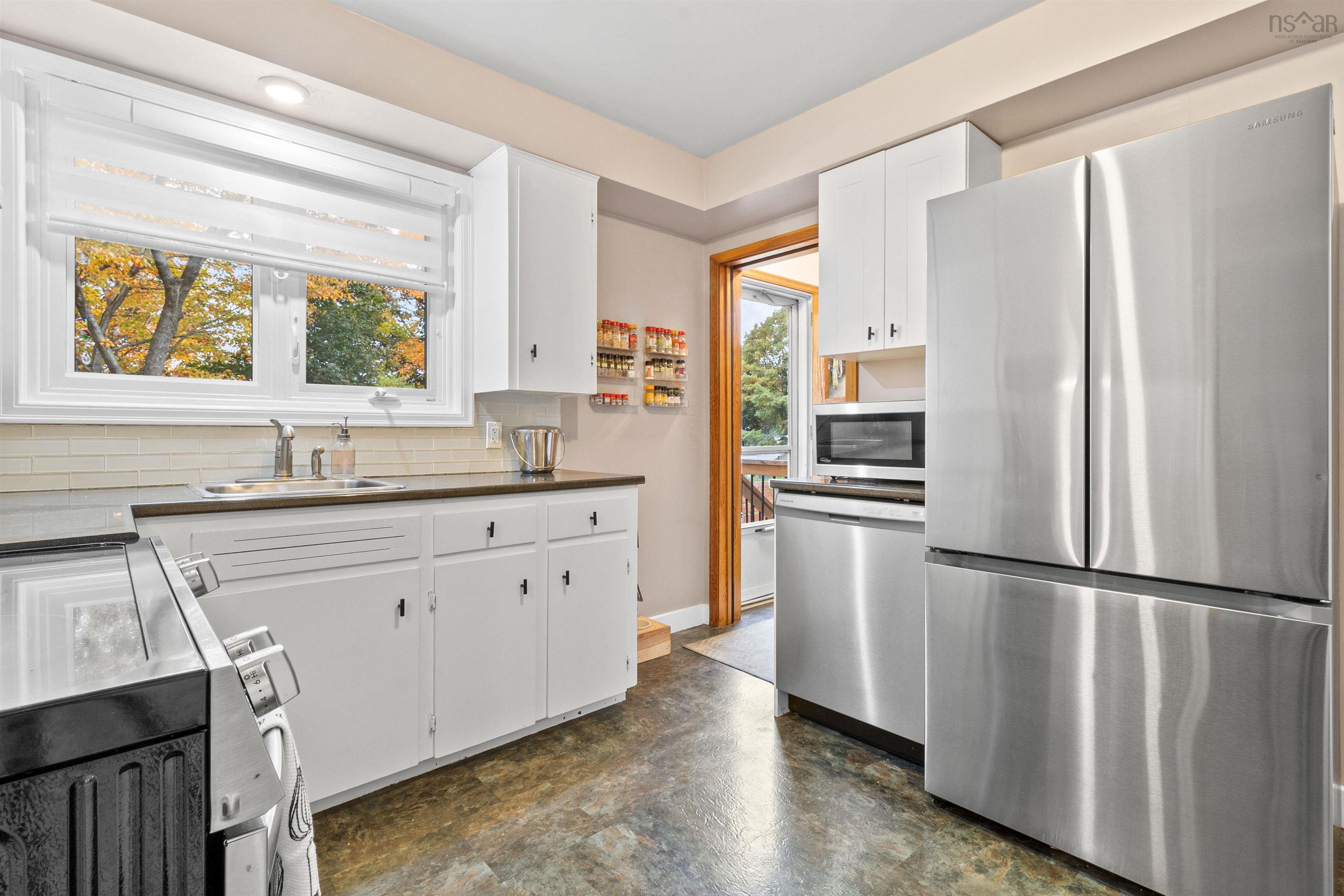 15 Laurier, Dartmouth, NS, 3 Bedrooms Bedrooms, ,2 BathroomsBathrooms,Residential,For Sale,Laurier,202526391