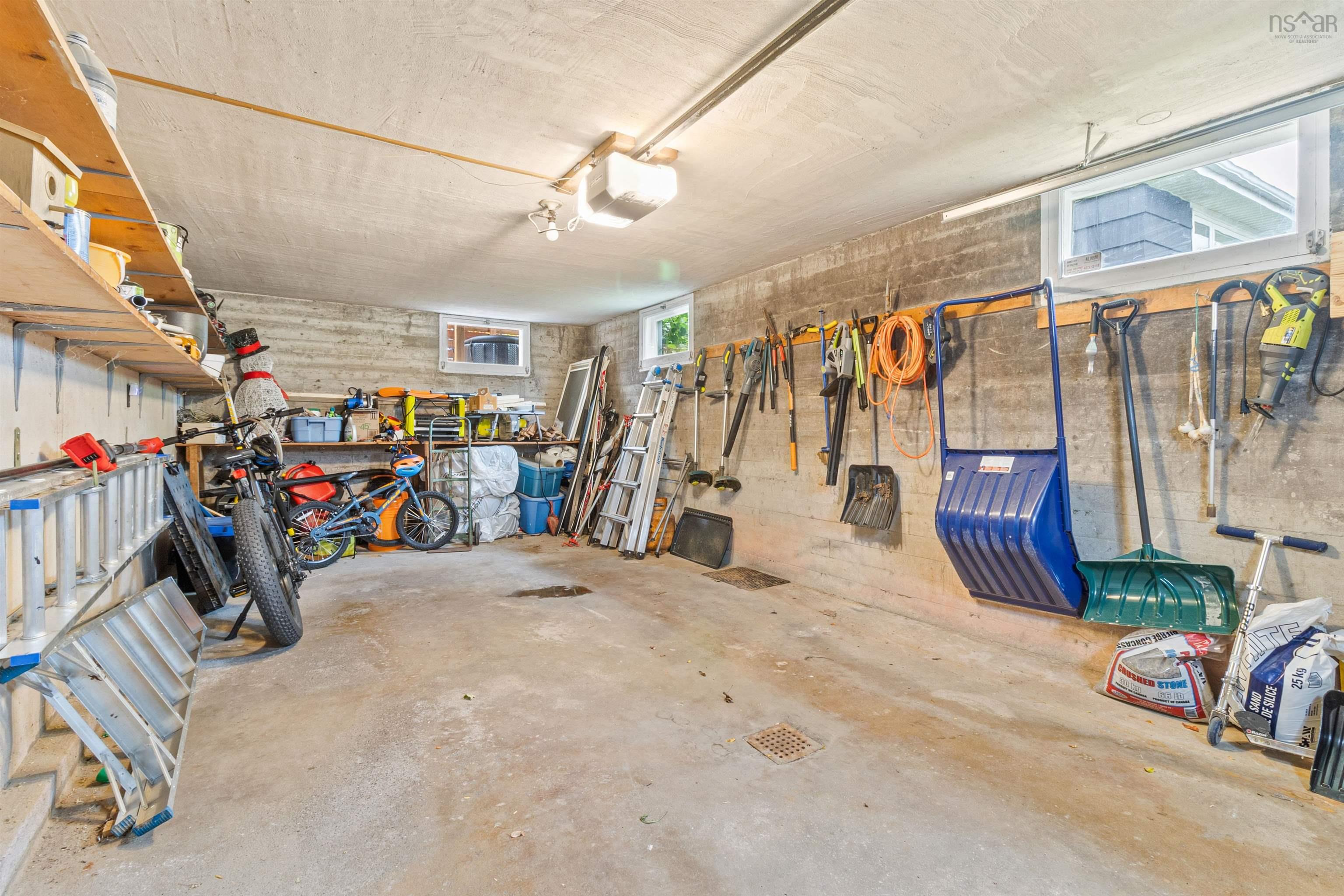 15 Laurier, Dartmouth, NS, 3 Bedrooms Bedrooms, ,2 BathroomsBathrooms,Residential,For Sale,Laurier,202526391