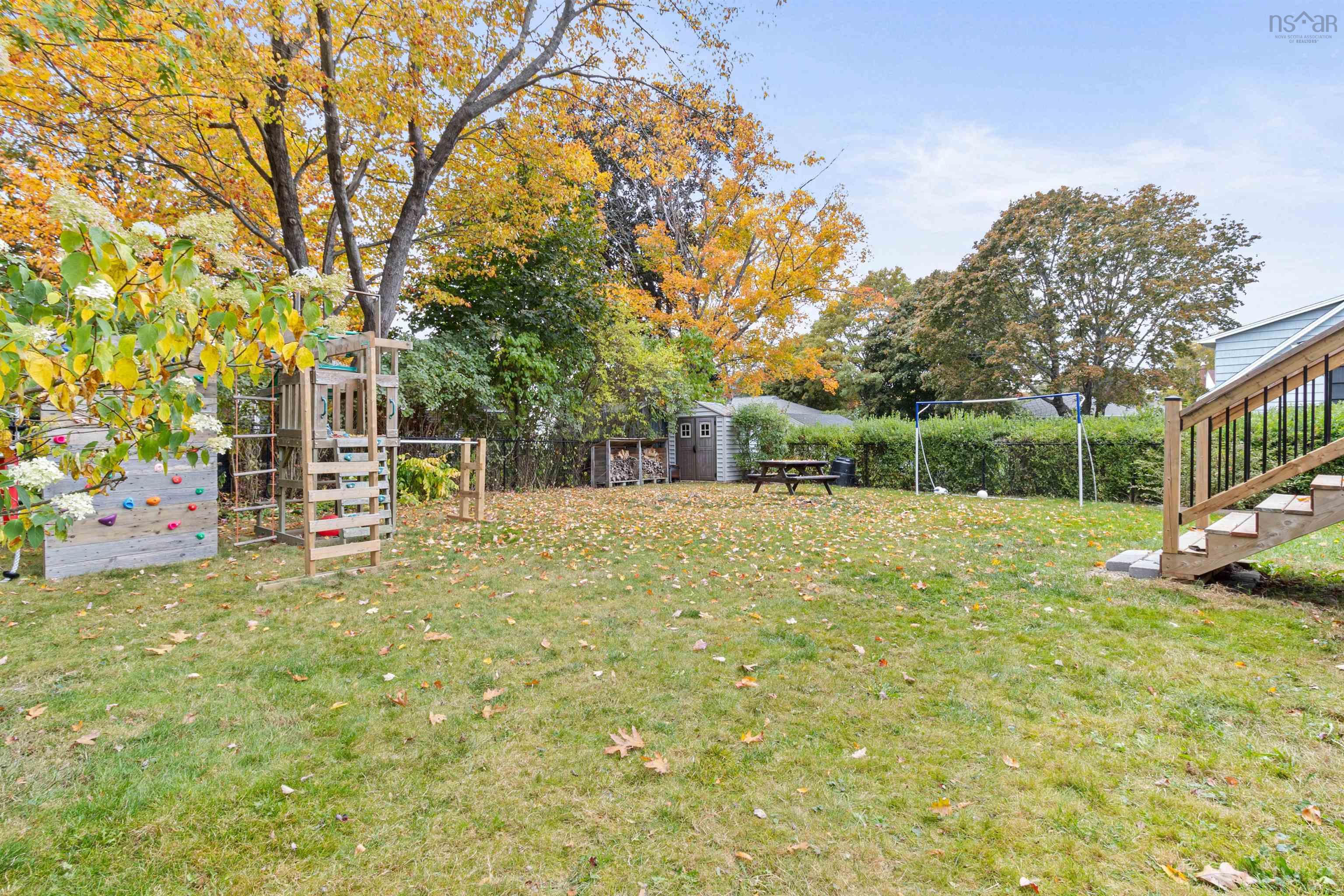 15 Laurier, Dartmouth, NS, 3 Bedrooms Bedrooms, ,2 BathroomsBathrooms,Residential,For Sale,Laurier,202526391