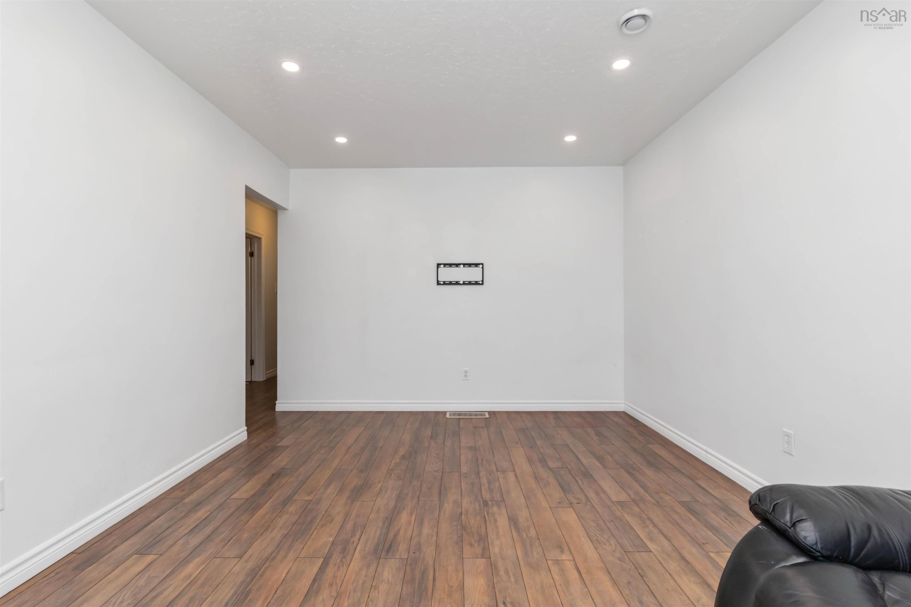 24 Laurie Drive, Lower Sackville, NS, 4 Bedrooms Bedrooms, ,2 BathroomsBathrooms,Residential,For Sale,Laurie Drive,202602687