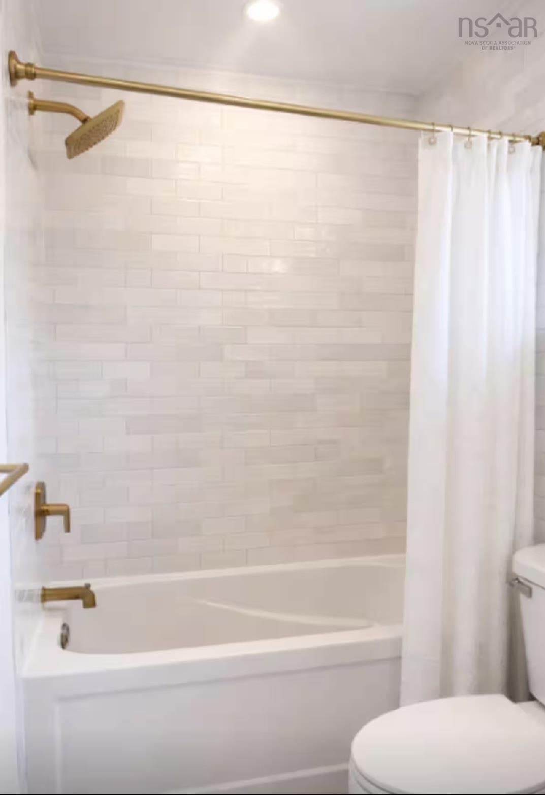 107 Amelinda, Boutiliers Point, NS, 4 Bedrooms Bedrooms, ,2 BathroomsBathrooms,Residential,For Sale,Amelinda,202607671