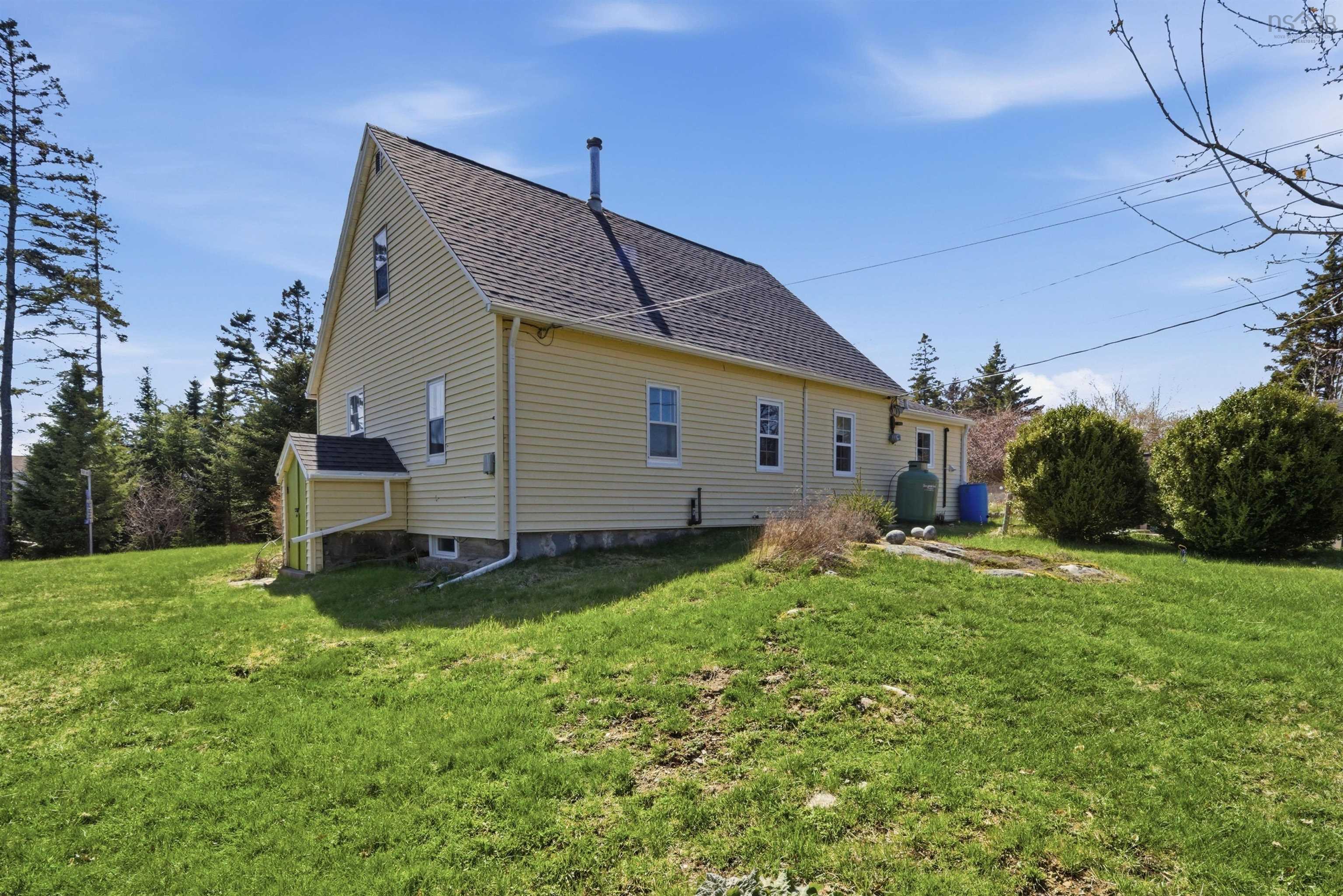 39 Publicover, Blandford, NS, 3 Bedrooms Bedrooms, ,1 BathroomBathrooms,Residential,For Sale,Publicover,202610606