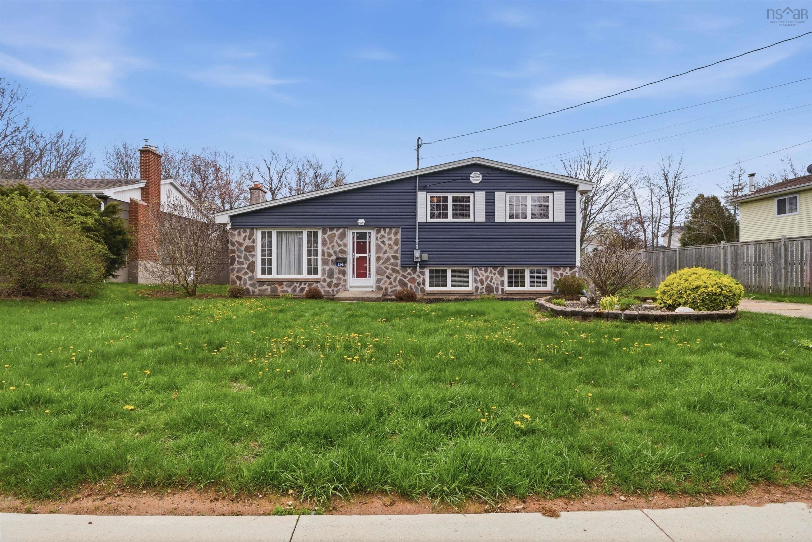 124 Gourok, Dartmouth, NS, 3 Bedrooms Bedrooms, ,2 BathroomsBathrooms,Residential,For Sale,Gourok,202611693