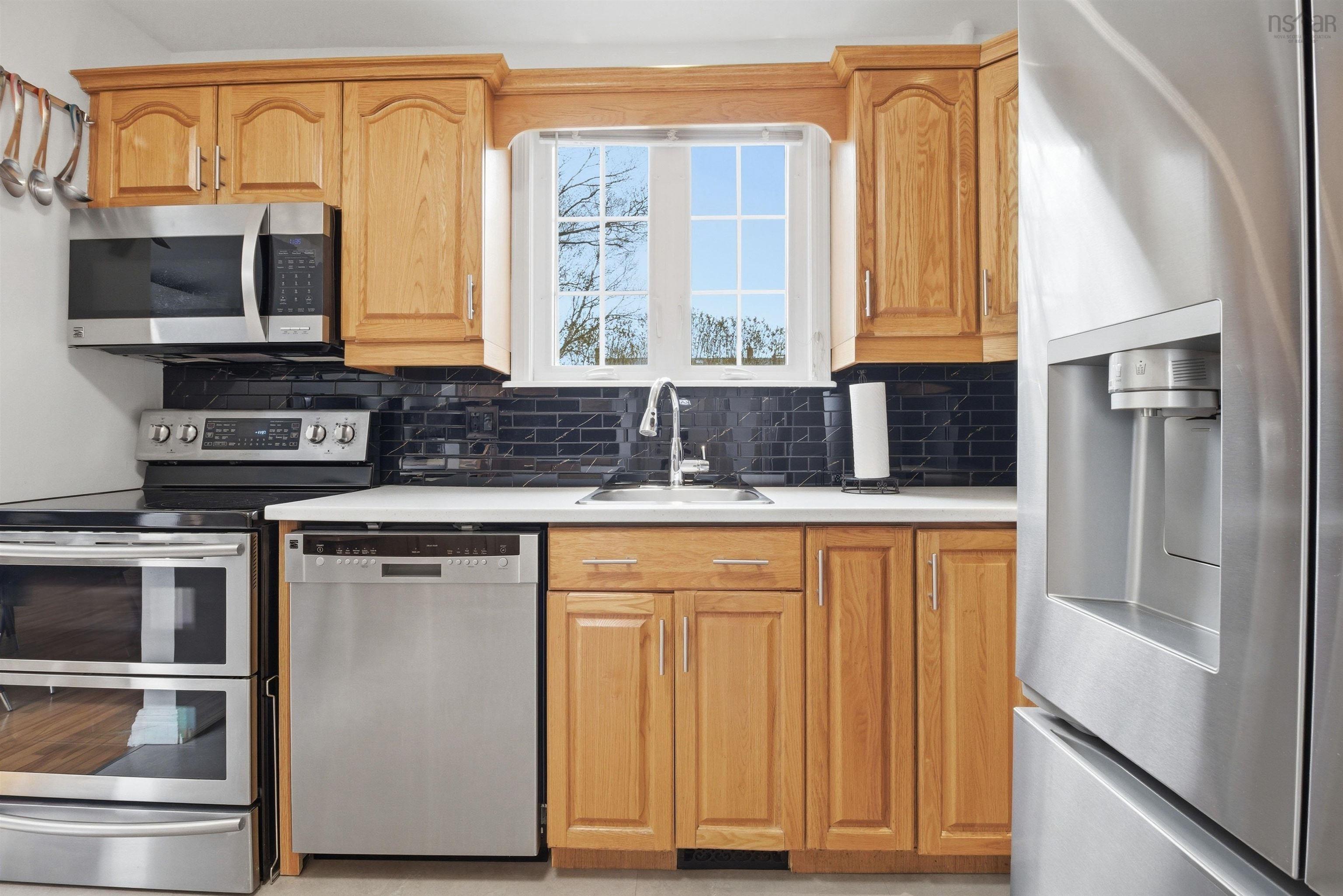 124 Gourok, Dartmouth, NS, 3 Bedrooms Bedrooms, ,2 BathroomsBathrooms,Residential,For Sale,Gourok,202611693