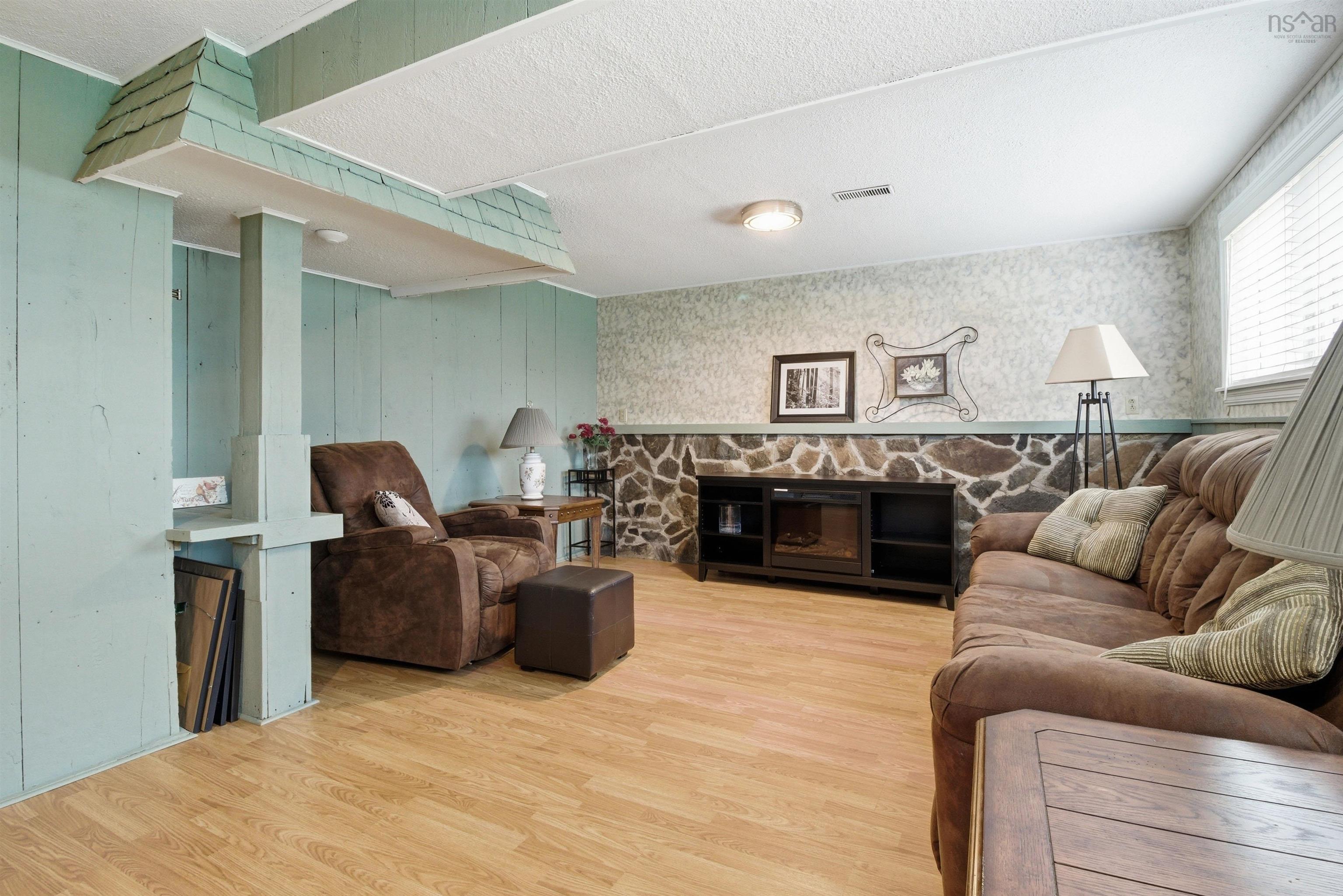 124 Gourok, Dartmouth, NS, 3 Bedrooms Bedrooms, ,2 BathroomsBathrooms,Residential,For Sale,Gourok,202611693