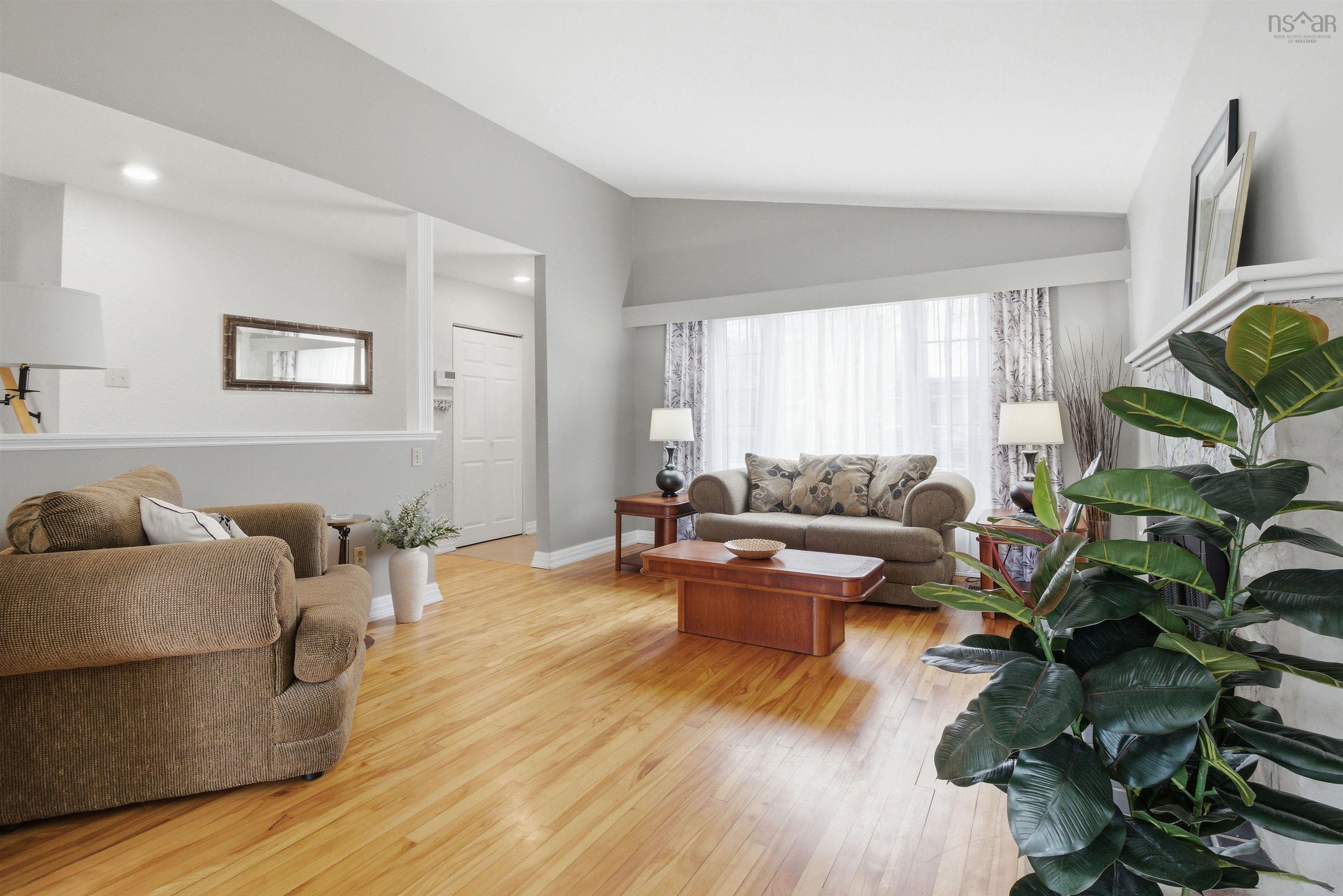 124 Gourok, Dartmouth, NS, 3 Bedrooms Bedrooms, ,2 BathroomsBathrooms,Residential,For Sale,Gourok,202611693