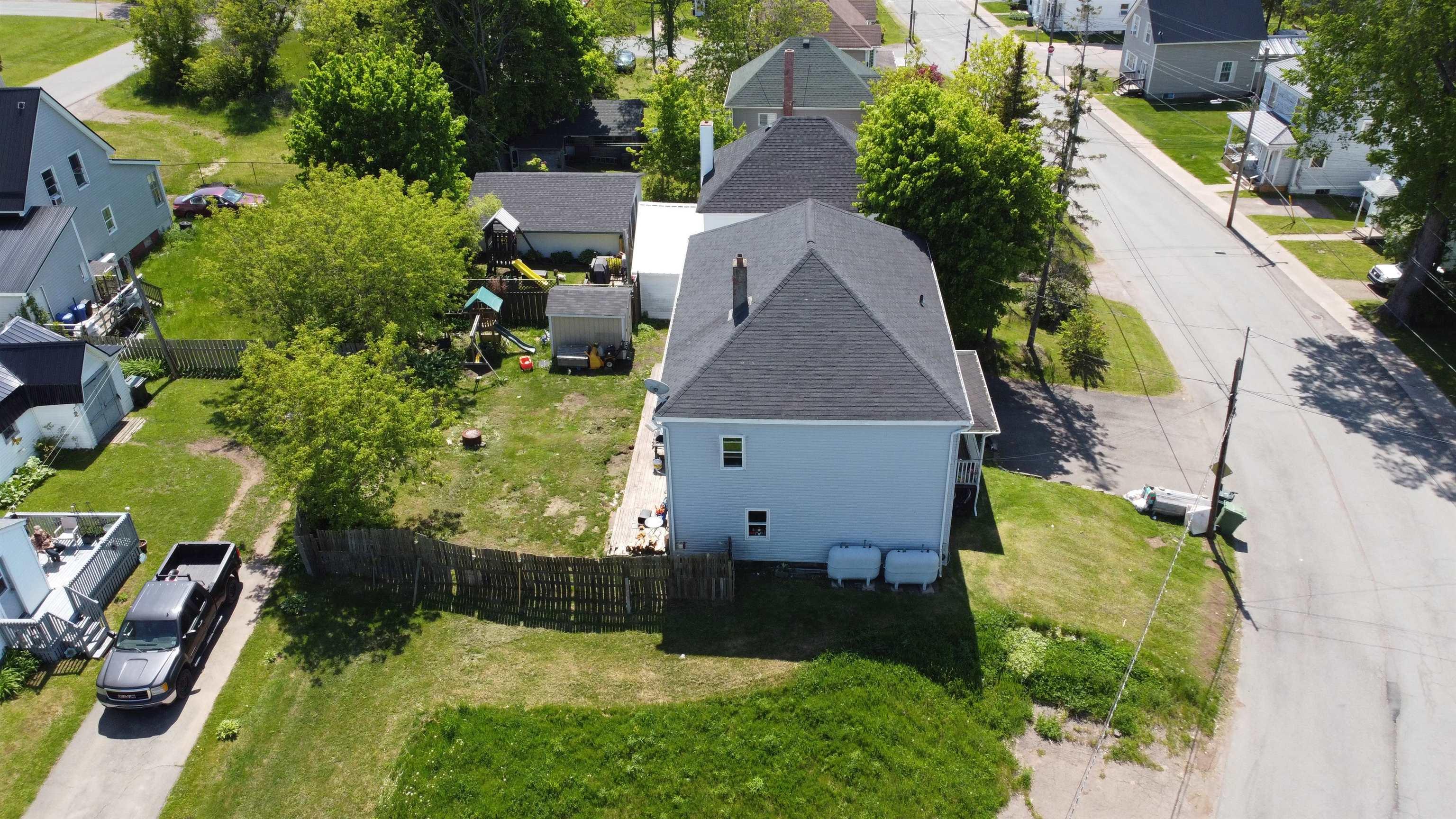 30-32 West Pleasant, Amherst, NS, ,Multi-unit,For Sale,West Pleasant,202615239