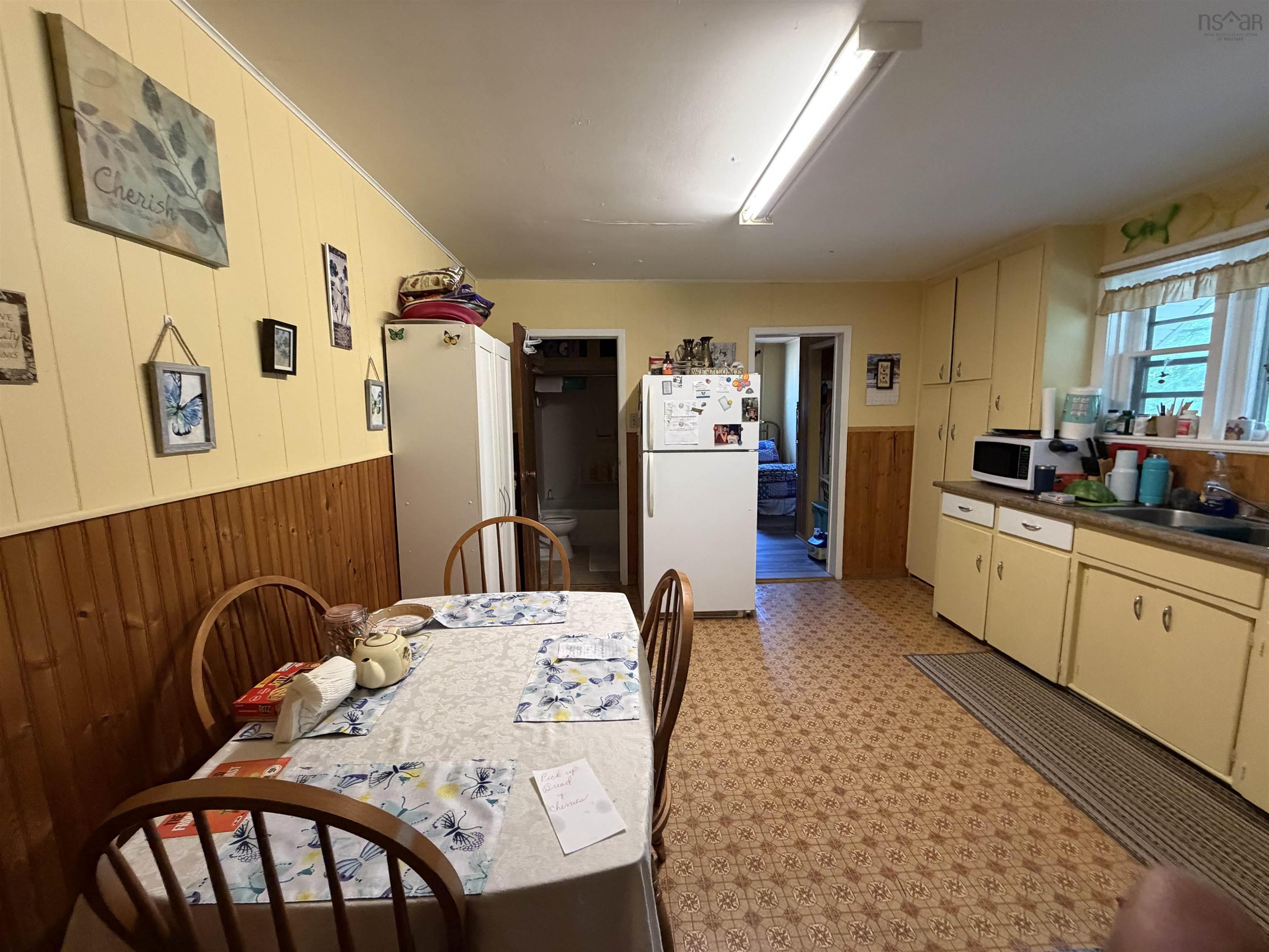 98 Victoria, Amherst, NS, ,Multi-unit,For Sale,Victoria,202615286