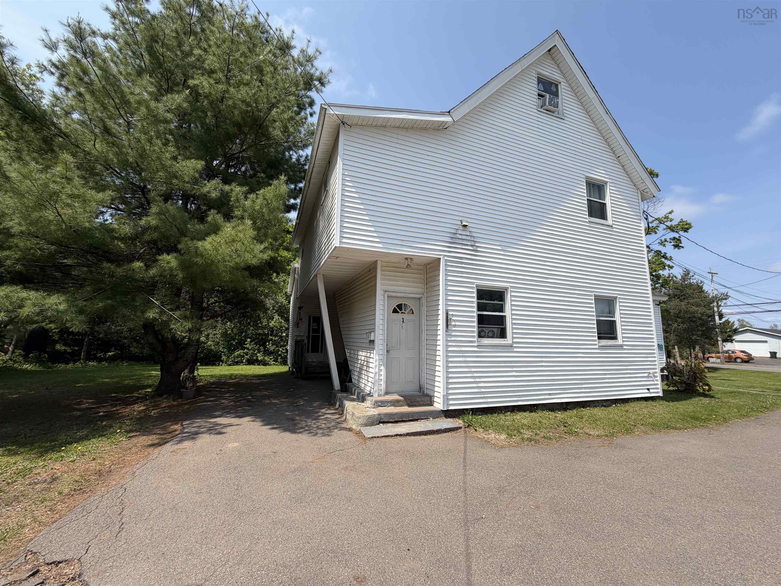 98 Victoria, Amherst, NS, ,Multi-unit,For Sale,Victoria,202615286