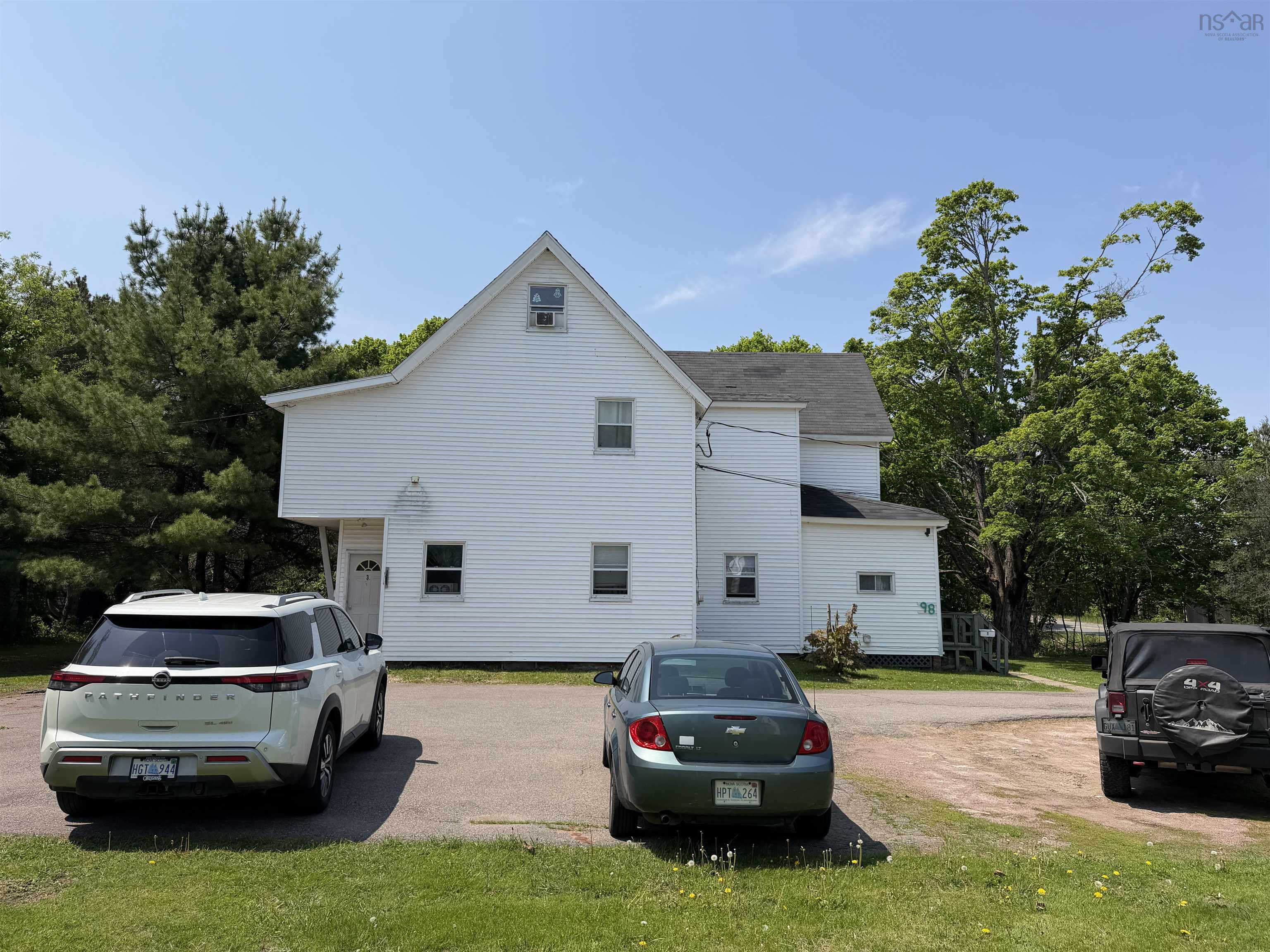 98 Victoria, Amherst, NS, ,Multi-unit,For Sale,Victoria,202615286