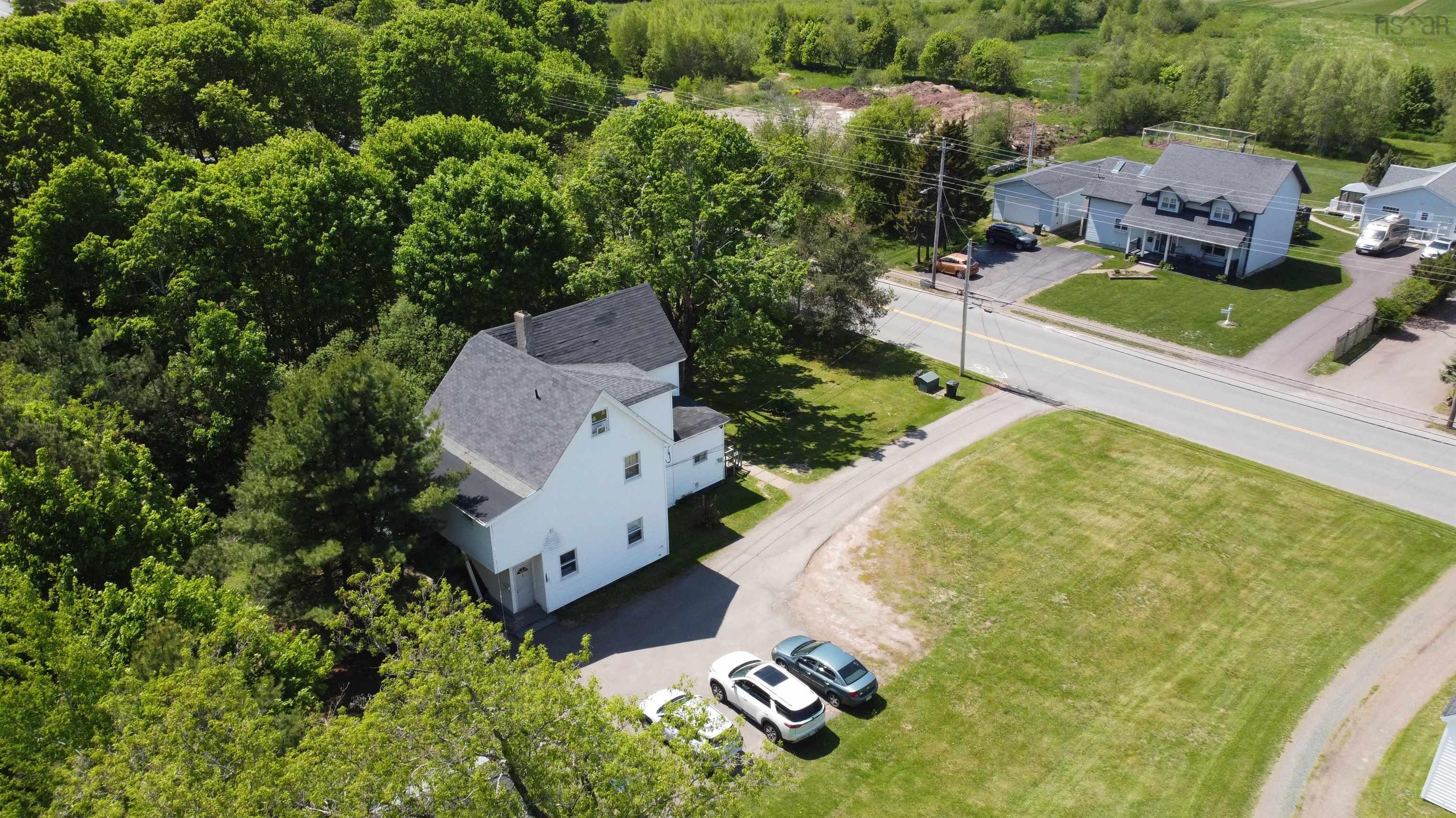 98 Victoria, Amherst, NS, ,Multi-unit,For Sale,Victoria,202615286