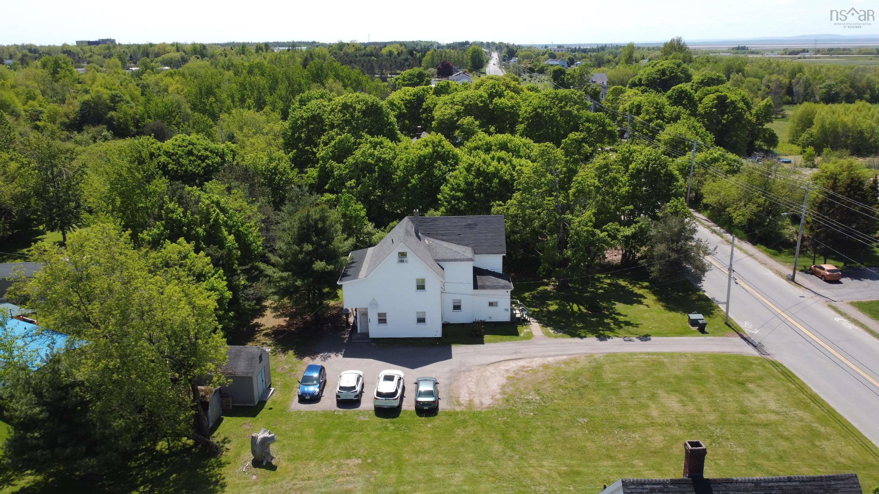 98 Victoria, Amherst, NS, ,Multi-unit,For Sale,Victoria,202615286