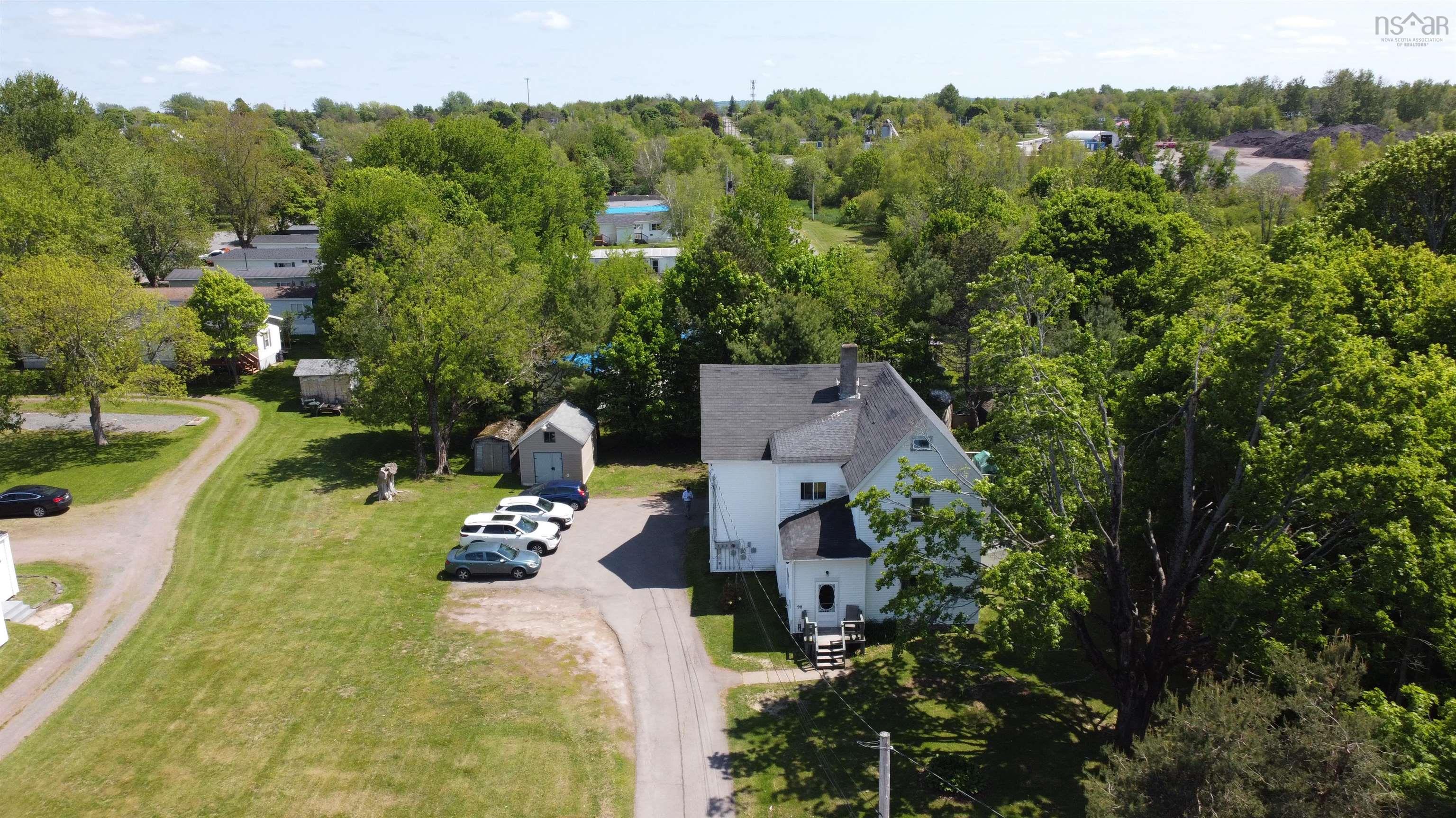 98 Victoria, Amherst, NS, ,Multi-unit,For Sale,Victoria,202615286