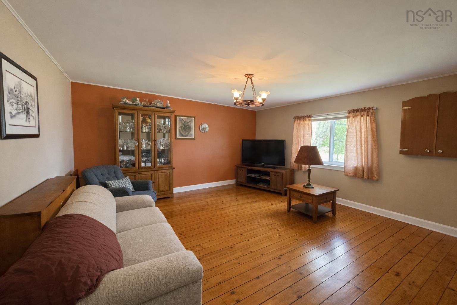 98 Victoria, Amherst, NS, ,Multi-unit,For Sale,Victoria,202615286