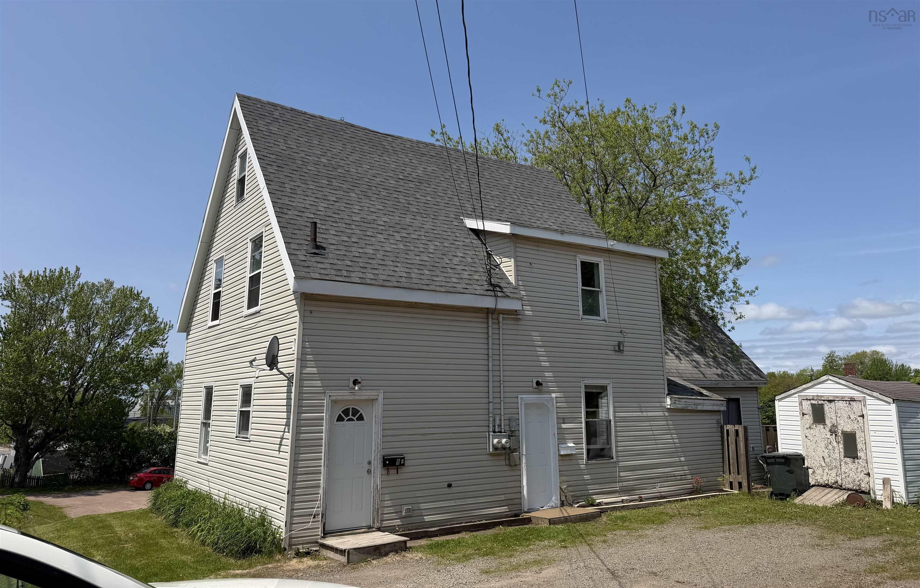 8 East Pleasant, Amherst, NS, ,Multi-unit,For Sale,East Pleasant,202615287