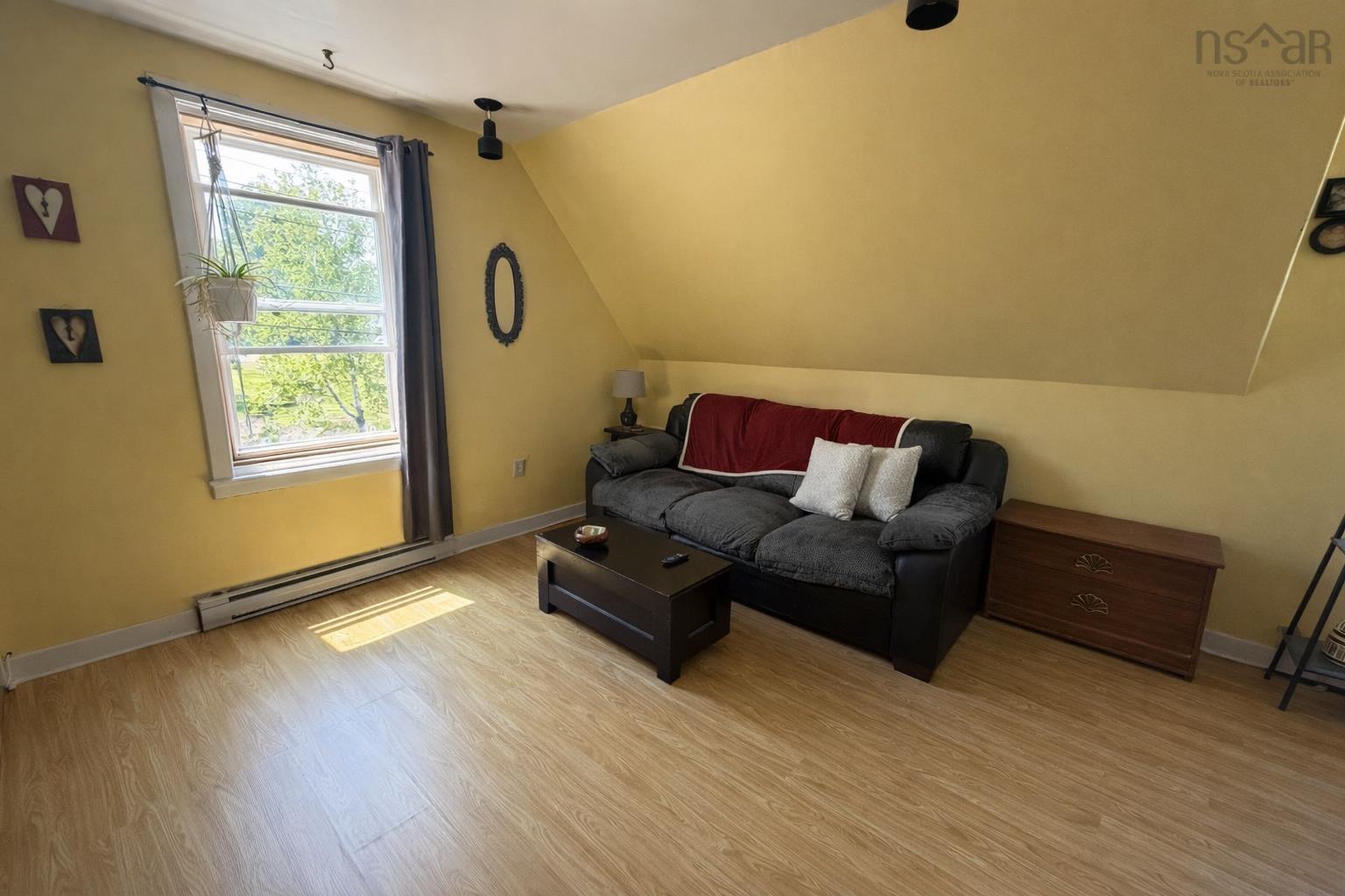 8 East Pleasant, Amherst, NS, ,Multi-unit,For Sale,East Pleasant,202615287
