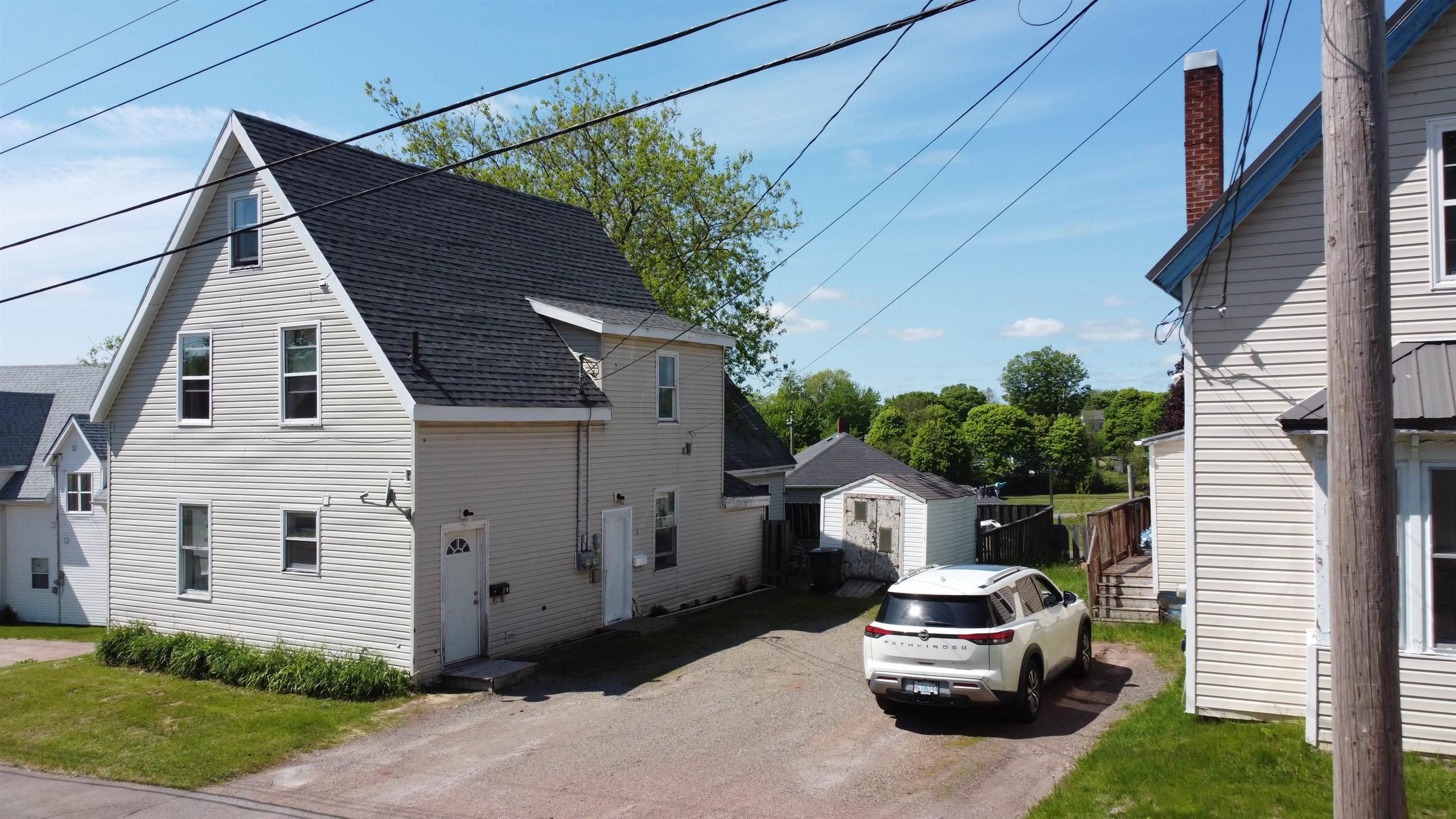 8 East Pleasant, Amherst, NS, ,Multi-unit,For Sale,East Pleasant,202615287