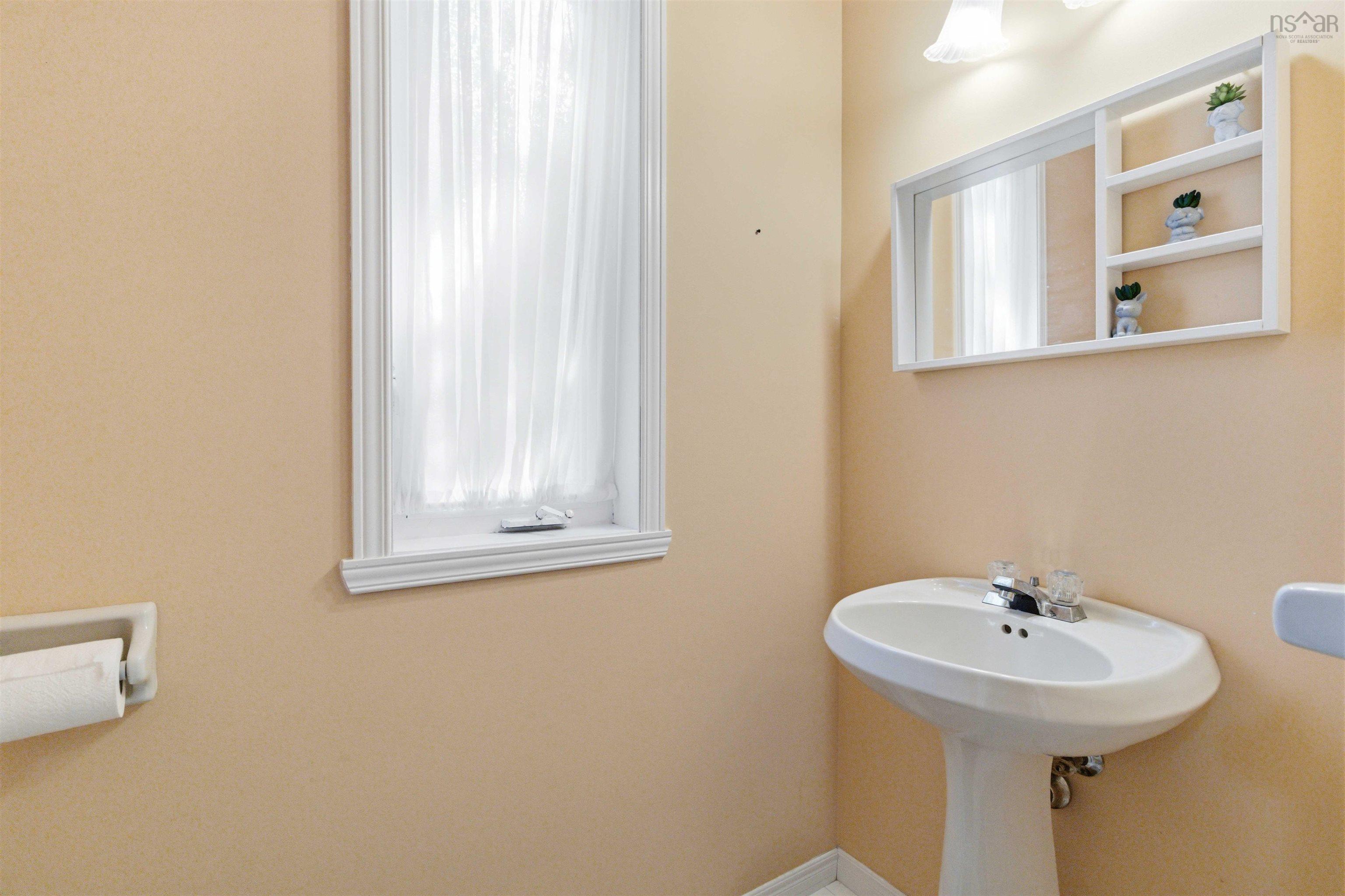 70 Thorncrest, Eastern Passage, NS, 3 Bedrooms Bedrooms, ,2 BathroomsBathrooms,Residential,For Sale,Thorncrest,202619794