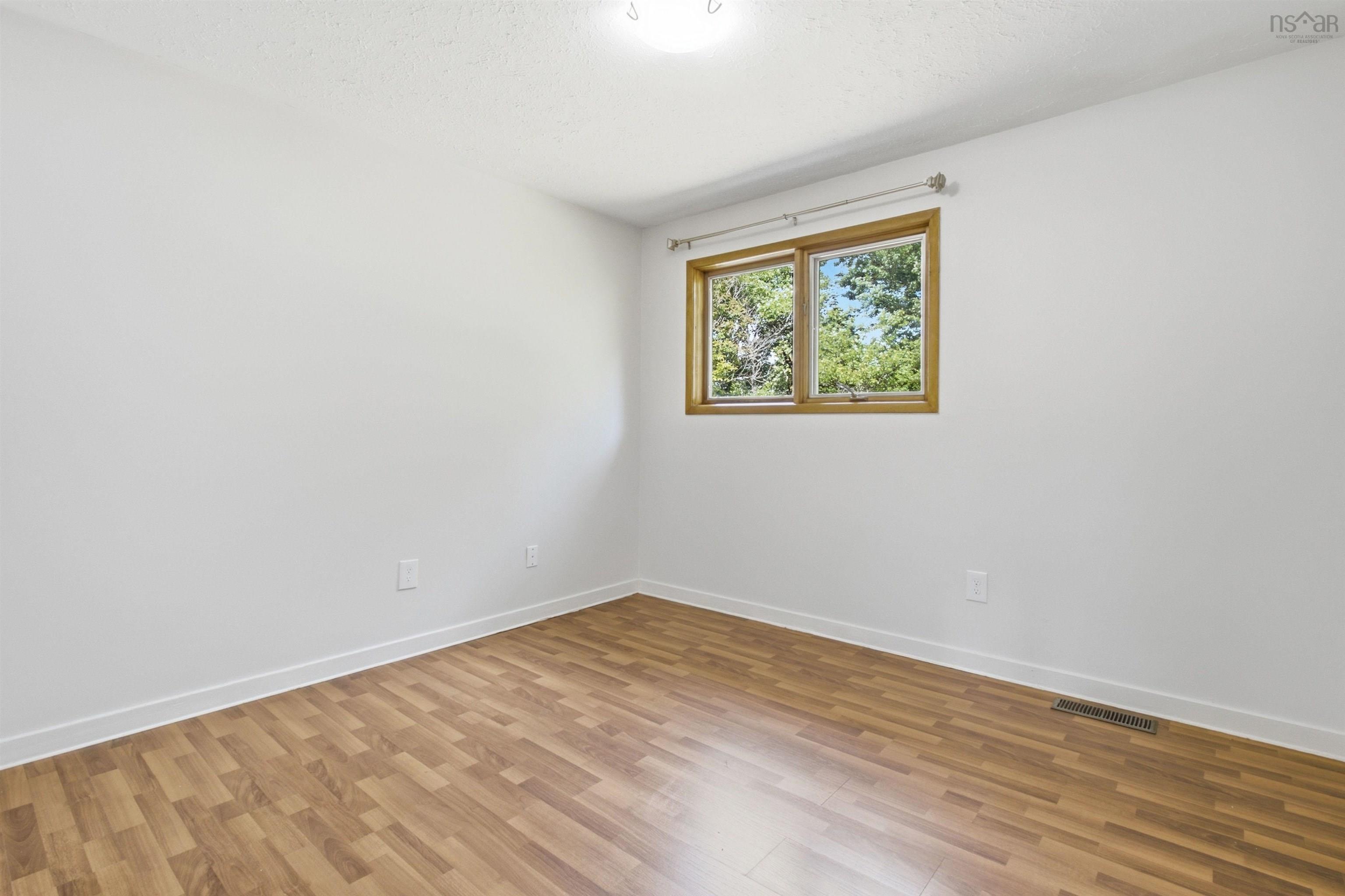 33 Inverary, Dartmouth, NS, 3 Bedrooms Bedrooms, ,1 BathroomBathrooms,Residential,For Sale,Inverary,202621371