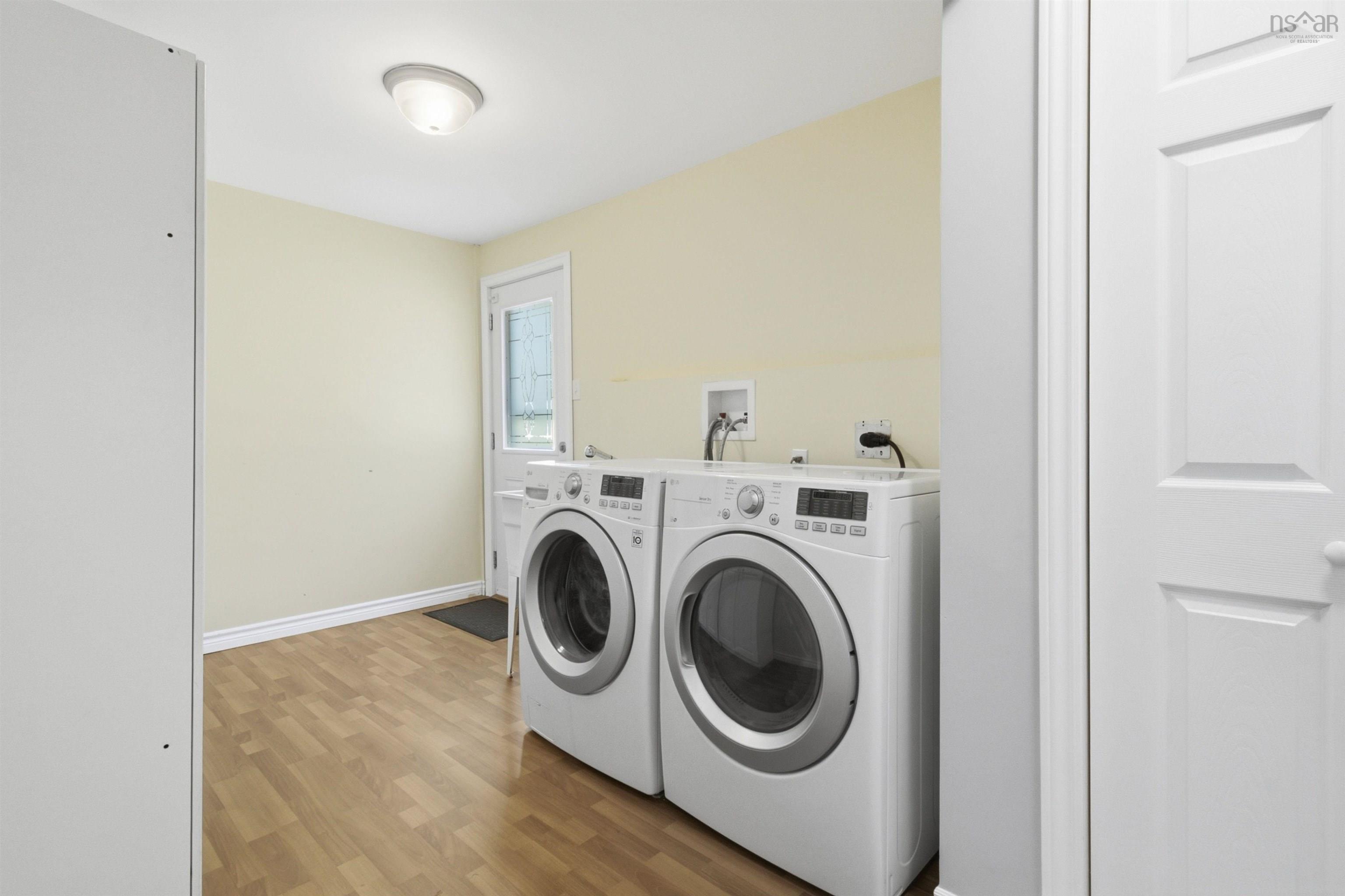 33 Inverary, Dartmouth, NS, 3 Bedrooms Bedrooms, ,1 BathroomBathrooms,Residential,For Sale,Inverary,202621371