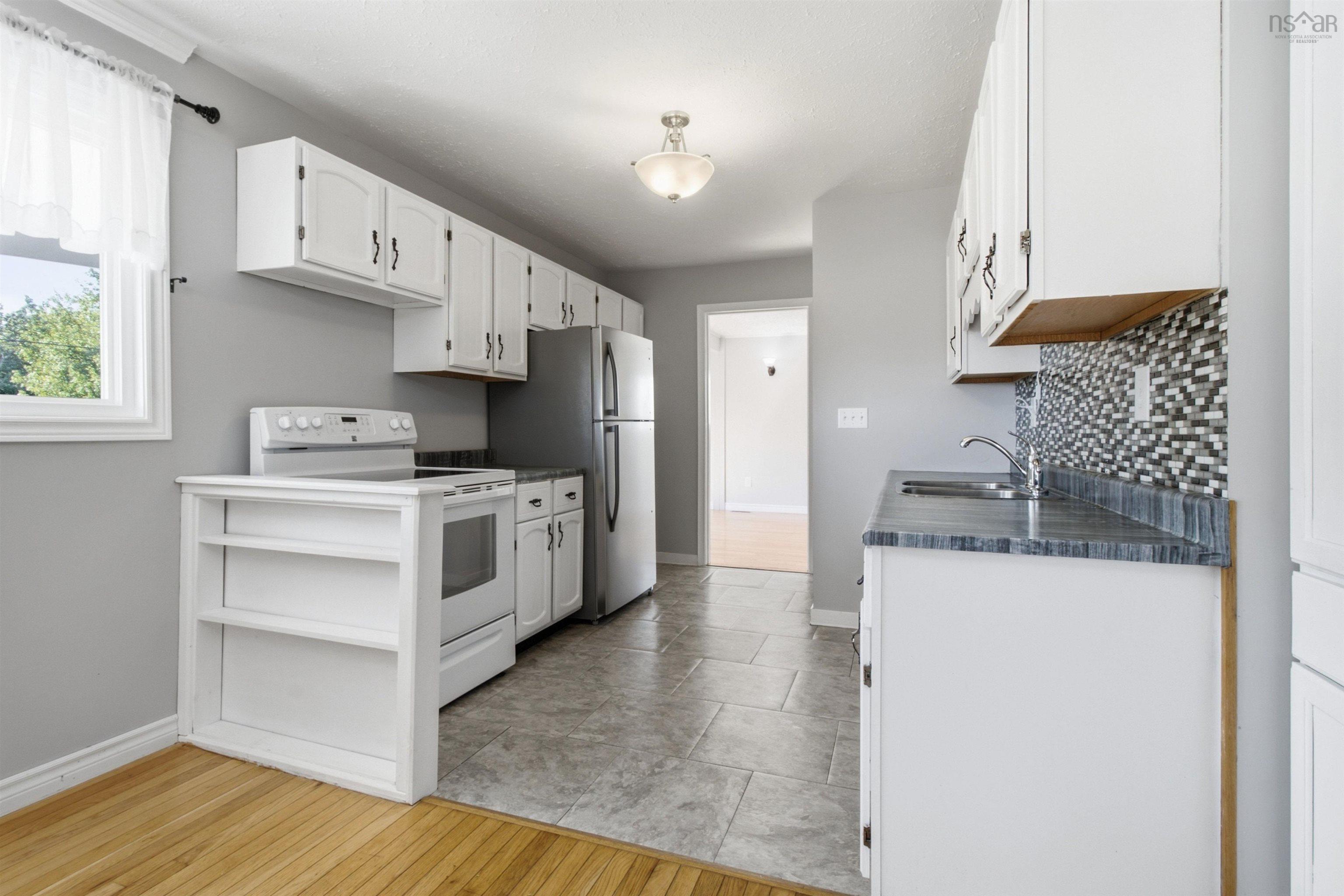 33 Inverary, Dartmouth, NS, 3 Bedrooms Bedrooms, ,1 BathroomBathrooms,Residential,For Sale,Inverary,202621371
