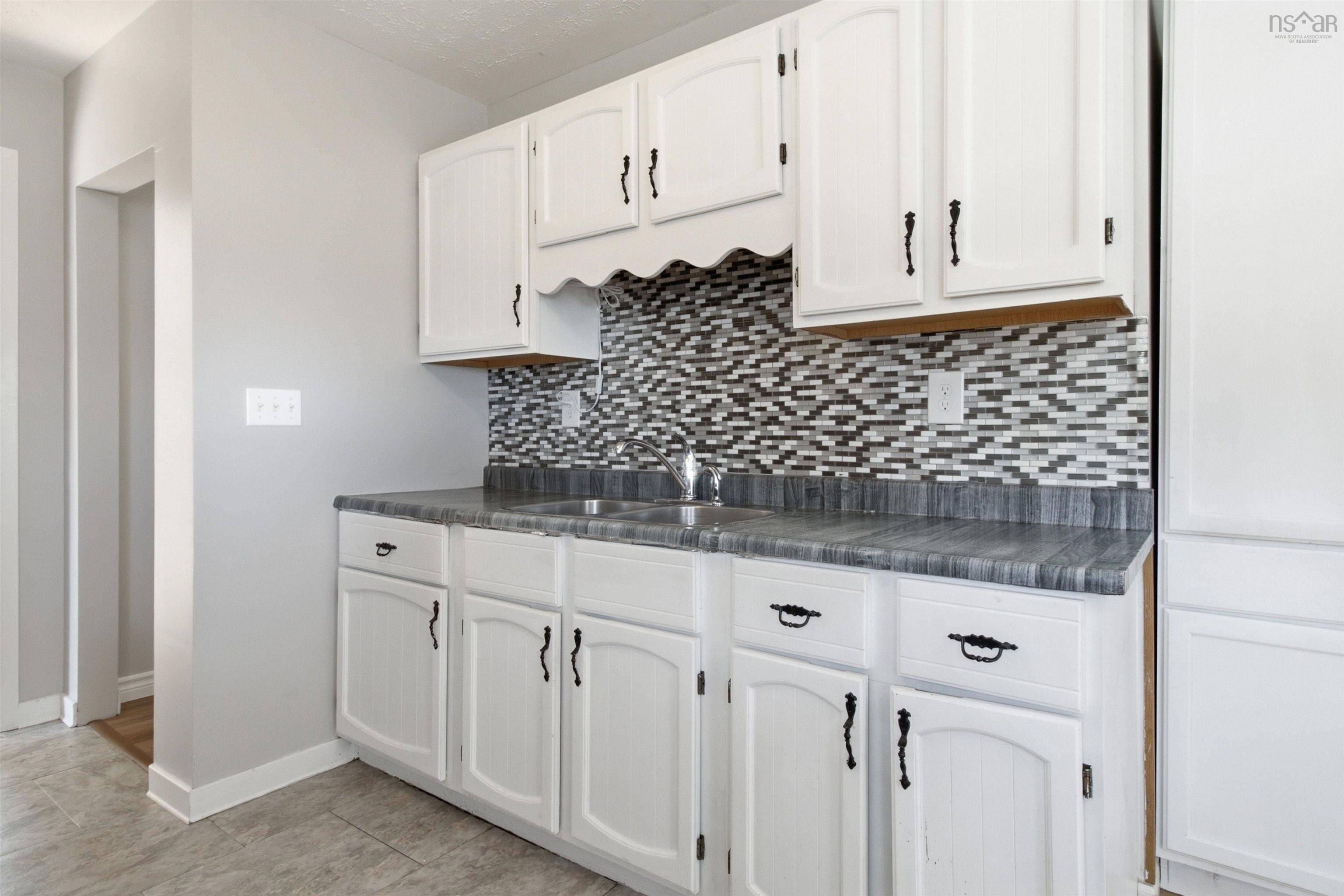 33 Inverary, Dartmouth, NS, 3 Bedrooms Bedrooms, ,1 BathroomBathrooms,Residential,For Sale,Inverary,202621371