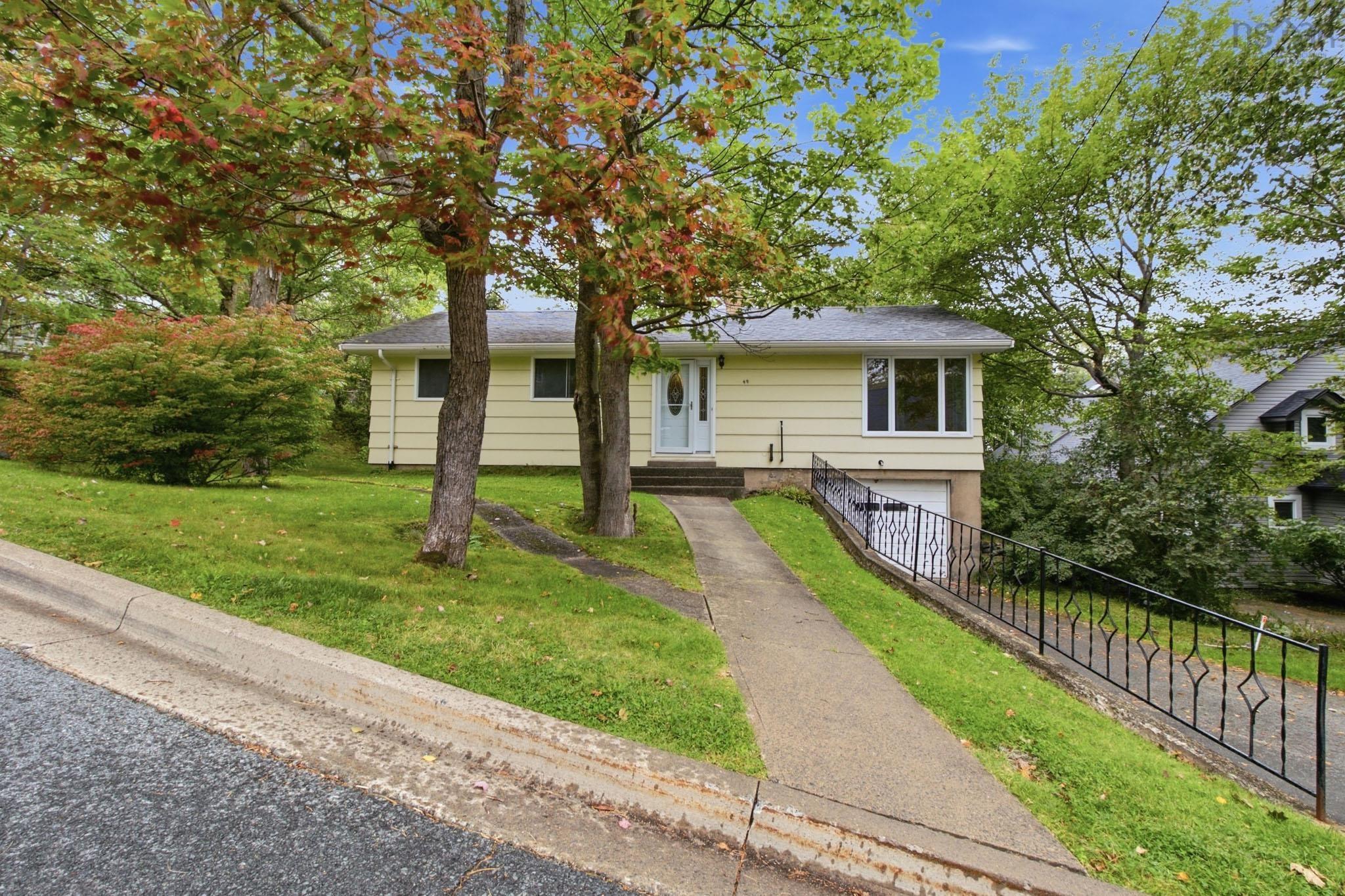 49 Tremont, Rockingham, NS, 3 Bedrooms Bedrooms, ,2 BathroomsBathrooms,Residential,For Sale,Tremont,202624887