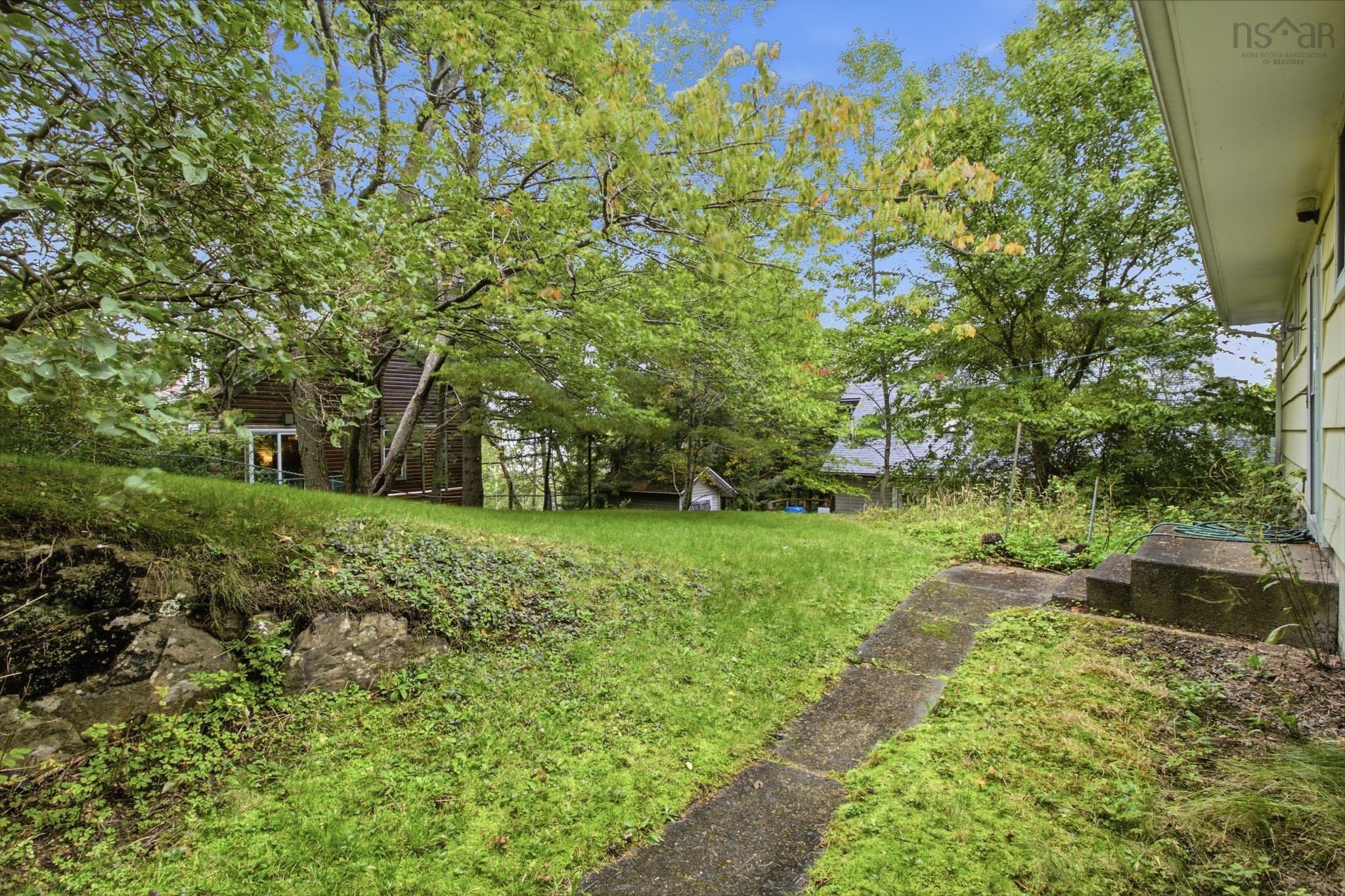 49 Tremont, Rockingham, NS, 3 Bedrooms Bedrooms, ,2 BathroomsBathrooms,Residential,For Sale,Tremont,202624887