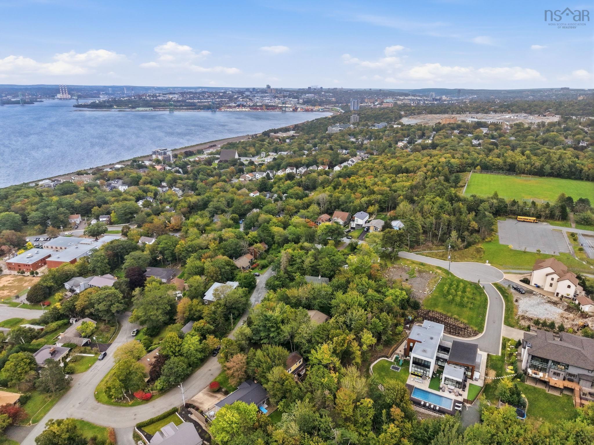 49 Tremont, Rockingham, NS, 3 Bedrooms Bedrooms, ,2 BathroomsBathrooms,Residential,For Sale,Tremont,202624887