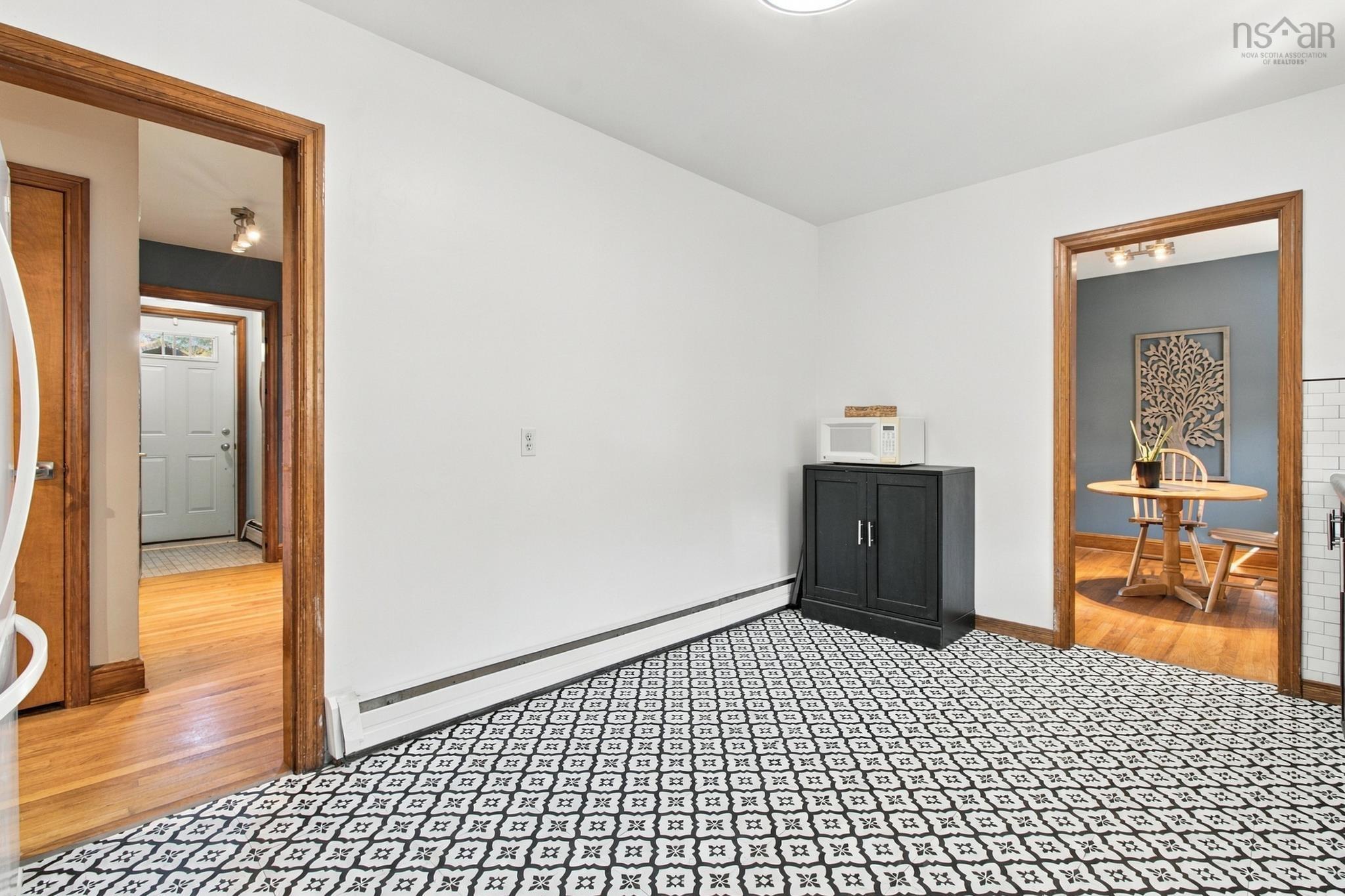 8 Edward Laurie, Halifax, NS, 5 Bedrooms Bedrooms, ,2 BathroomsBathrooms,Residential,For Sale,Edward Laurie,202625413