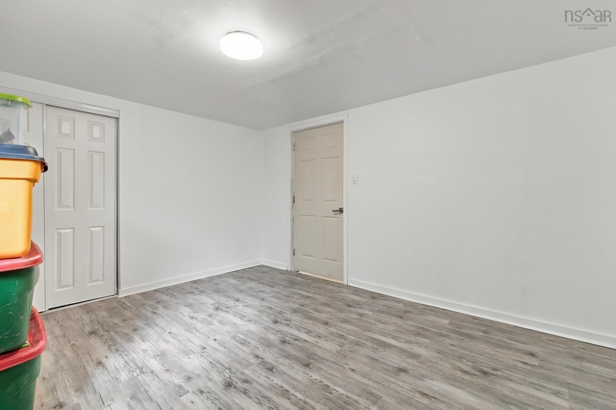8 Edward Laurie, Halifax, NS, 5 Bedrooms Bedrooms, ,2 BathroomsBathrooms,Residential,For Sale,Edward Laurie,202625413